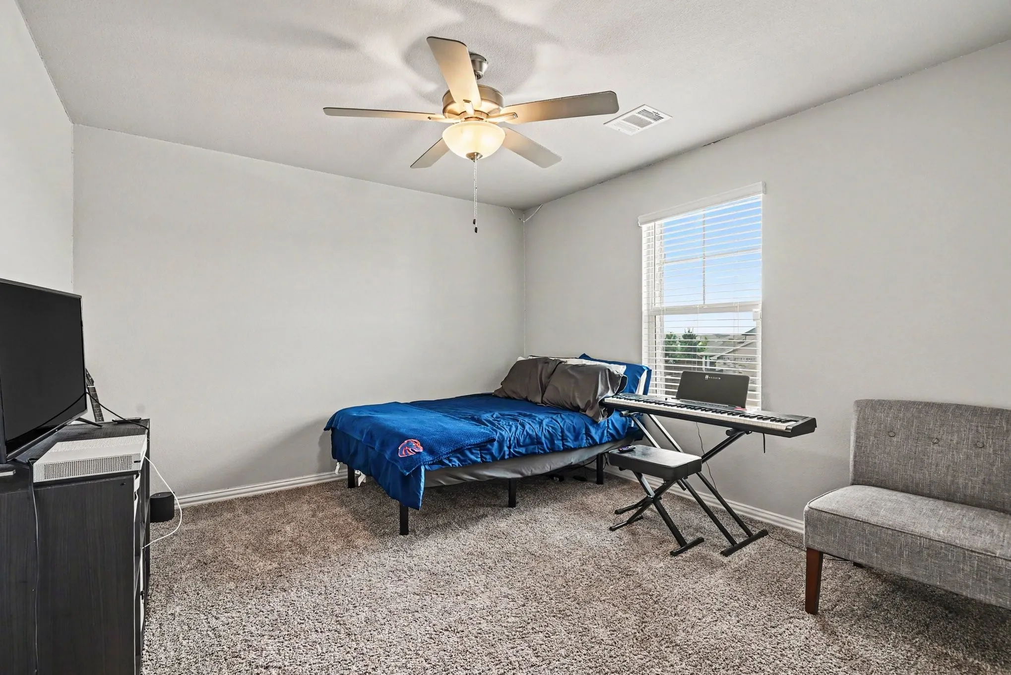 Single Family Residence For Rent in Tarrant County , 10616 Namito Street, Fort Worth, Texas 76179, 4 Bedroom, 4 Bathroom, 2 Garage spaces, 3,051 Sqft, built in 2023, mls#21401394, Real Estate Agent in Fort Worth, Homes For Rent in Tarrant county, Homes For Rent in Fort Worth, Realtor in Fort Worth Texas, Real Estate Brokerage Independent Realty Texas, Luminita Cordes Realtor