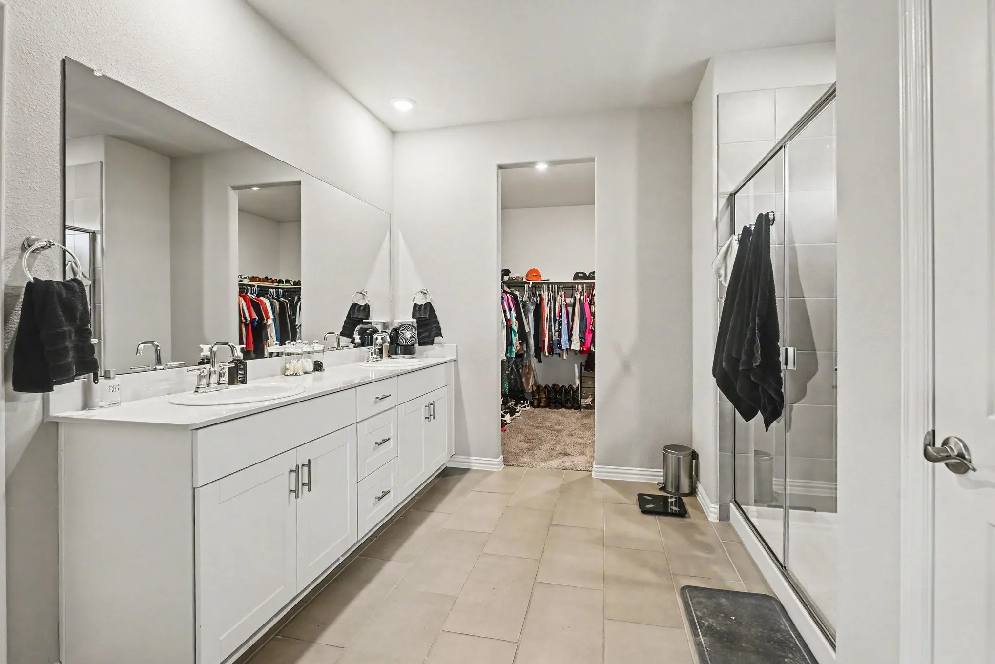 Single Family Residence For Rent in Tarrant County , 10616 Namito Street, Fort Worth, Texas 76179, 4 Bedroom, 4 Bathroom, 2 Garage spaces, 3,051 Sqft, built in 2023, mls#21401394, Real Estate Agent in Fort Worth, Homes For Rent in Tarrant county, Homes For Rent in Fort Worth, Realtor in Fort Worth Texas, Real Estate Brokerage Independent Realty Texas, Luminita Cordes Realtor