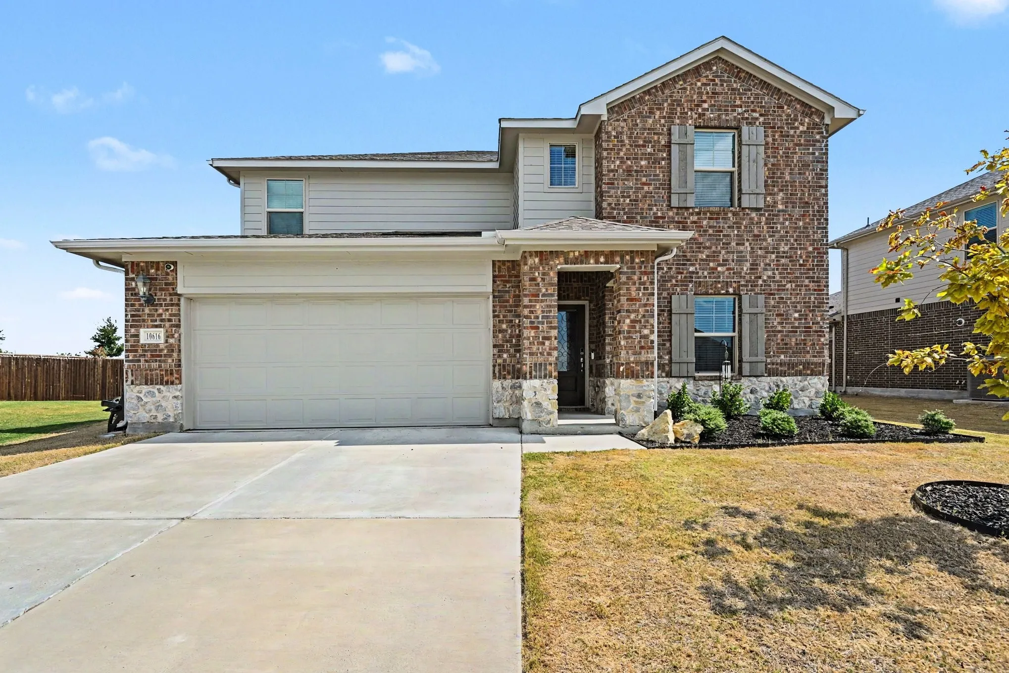 Single Family Residence For Rent in Tarrant County , 10616 Namito Street, Fort Worth, Texas 76179, 4 Bedroom, 4 Bathroom, 2 Garage spaces, 3,051 Sqft, built in 2023, mls#21401394, Real Estate Agent in Fort Worth, Homes For Rent in Tarrant county, Homes For Rent in Fort Worth, Realtor in Fort Worth Texas, Real Estate Brokerage Independent Realty Texas, Luminita Cordes Realtor