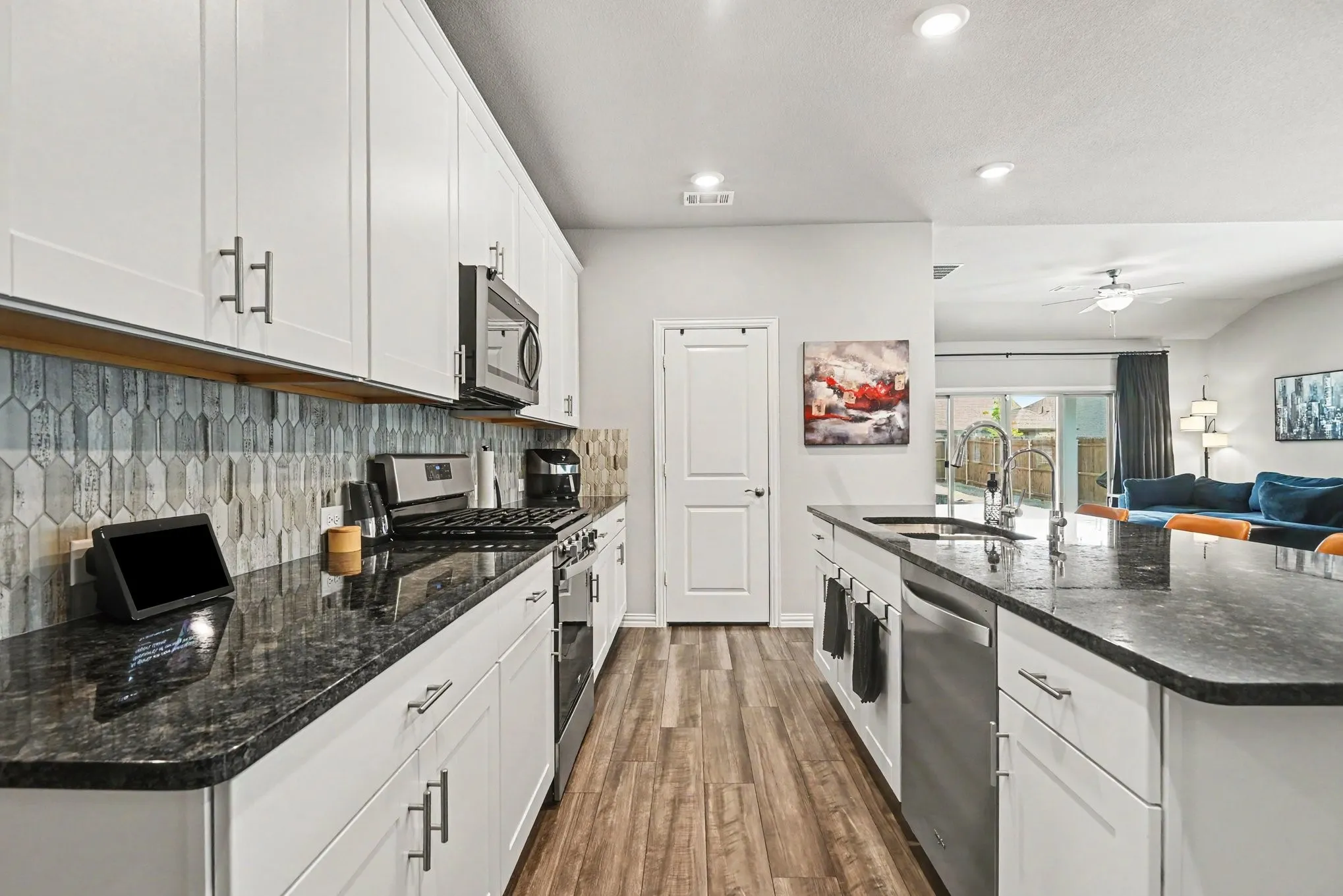 Single Family Residence For Rent in Tarrant County , 10616 Namito Street, Fort Worth, Texas 76179, 4 Bedroom, 4 Bathroom, 2 Garage spaces, 3,051 Sqft, built in 2023, mls#21401394, Real Estate Agent in Fort Worth, Homes For Rent in Tarrant county, Homes For Rent in Fort Worth, Realtor in Fort Worth Texas, Real Estate Brokerage Independent Realty Texas, Luminita Cordes Realtor