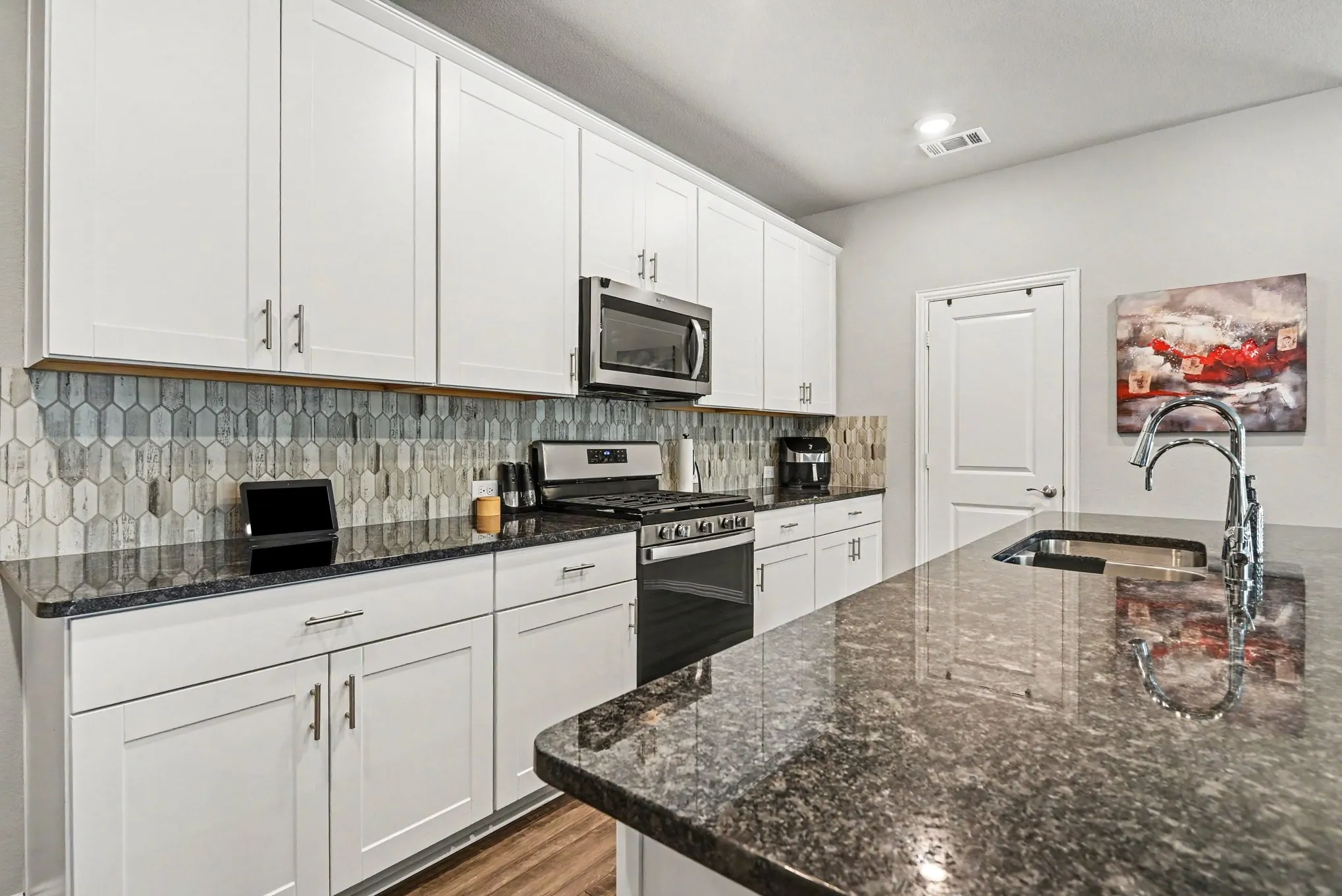 Single Family Residence For Rent in Tarrant County , 10616 Namito Street, Fort Worth, Texas 76179, 4 Bedroom, 4 Bathroom, 2 Garage spaces, 3,051 Sqft, built in 2023, mls#21401394, Real Estate Agent in Fort Worth, Homes For Rent in Tarrant county, Homes For Rent in Fort Worth, Realtor in Fort Worth Texas, Real Estate Brokerage Independent Realty Texas, Luminita Cordes Realtor