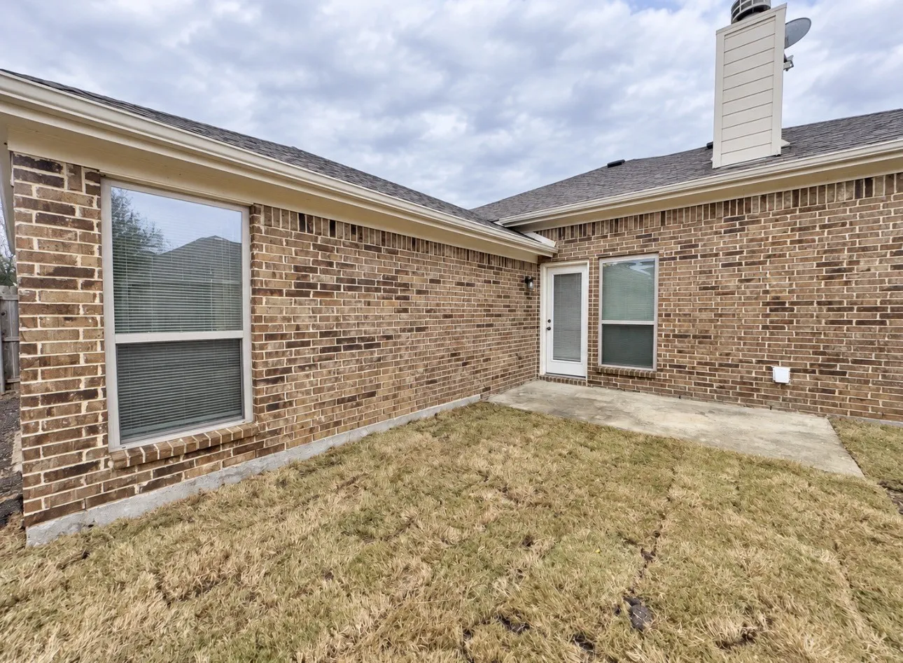 Single Family Residence For Sale in Dallas County , 923 Grouse Road, Glenn Heights, Texas 75154, 3 Bedroom, 2 Bathroom, 2 Garage spaces, 1,791 Sqft, built in 2013, mls#21391803, Real Estate Agent in Glenn Heights, Homes For Sale in Dallas county, Homes For Sale in Glenn Heights, Realtor in Glenn Heights Texas, Real Estate Brokerage Independent Realty Texas, Luminita Cordes Realtor