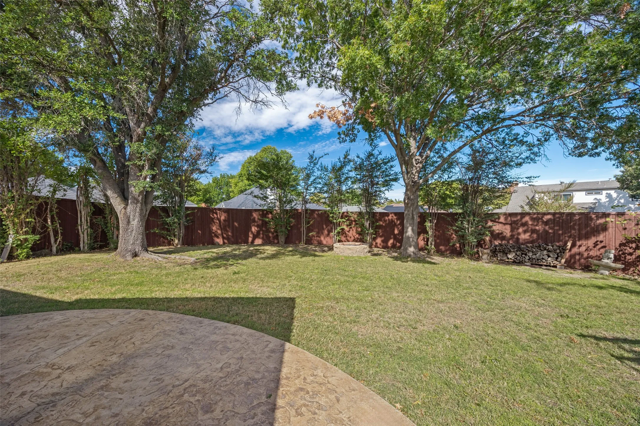Single Family Residence For Sale in Collin County , 1505 Vera Cruz Drive, Plano, Texas 75074, 3 Bedroom, 3 Bathroom, 2 Garage spaces, 2,326 Sqft, built in 1984, mls#21384916, Real Estate Agent in Plano, Homes For Sale in Collin county, Homes For Sale in Plano, Realtor in Plano Texas, Real Estate Brokerage Independent Realty Texas, Luminita Cordes Realtor