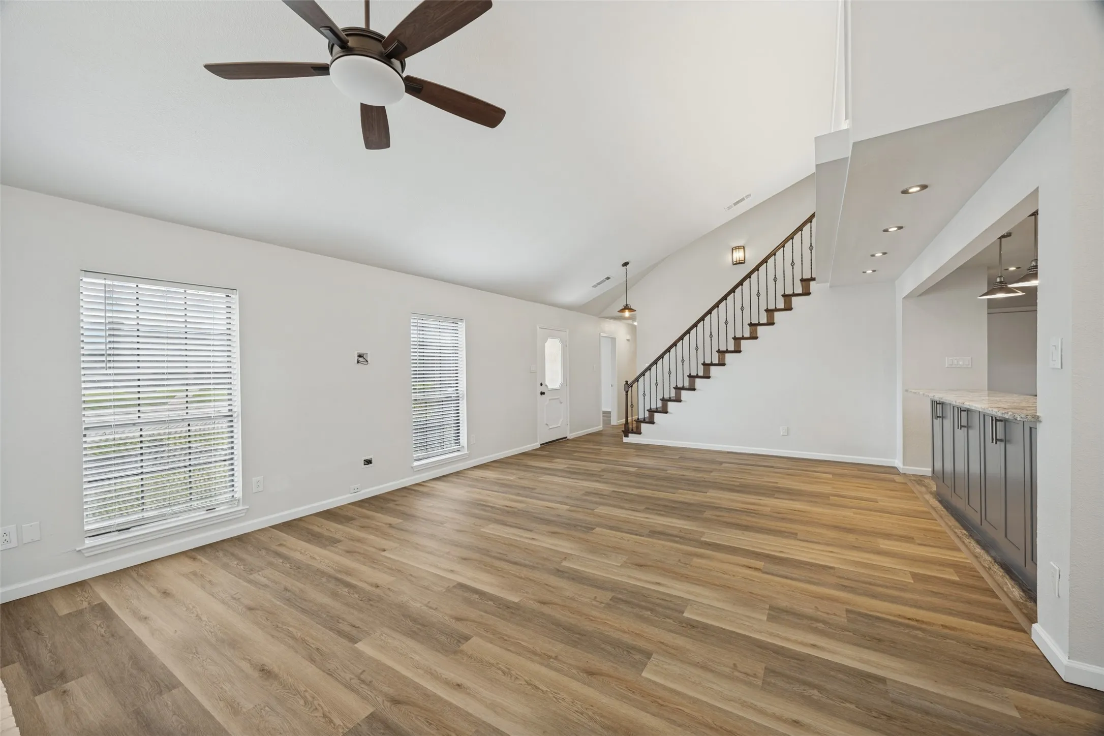 Single Family Residence For Sale in Collin County , 1505 Vera Cruz Drive, Plano, Texas 75074, 3 Bedroom, 3 Bathroom, 2 Garage spaces, 2,326 Sqft, built in 1984, mls#21384916, Real Estate Agent in Plano, Homes For Sale in Collin county, Homes For Sale in Plano, Realtor in Plano Texas, Real Estate Brokerage Independent Realty Texas, Luminita Cordes Realtor