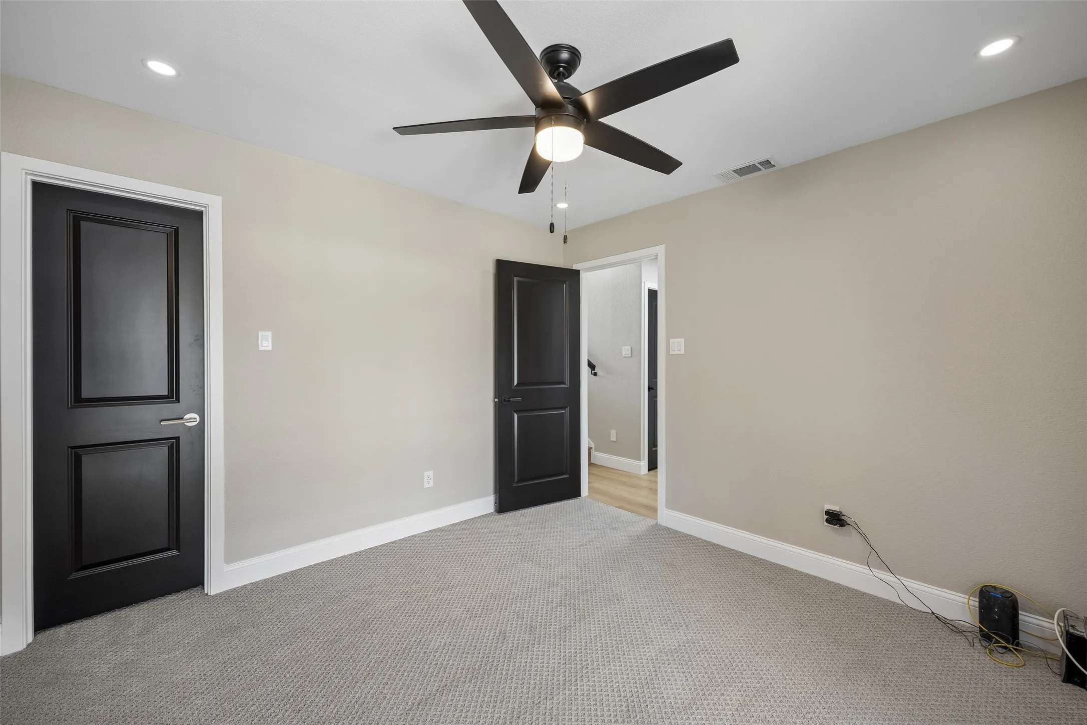 Single Family Residence For Sale in Dallas County , 1717 Palo Alto Drive, Mesquite, Texas 75150, 3 Bedroom, 2 Bathroom, 2 Garage spaces, 1,899 Sqft, built in 1989, mls#21401300, Real Estate Agent in Mesquite, Homes For Sale in Dallas county, Homes For Sale in Mesquite, Realtor in Mesquite Texas, Real Estate Brokerage Independent Realty Texas, Luminita Cordes Realtor