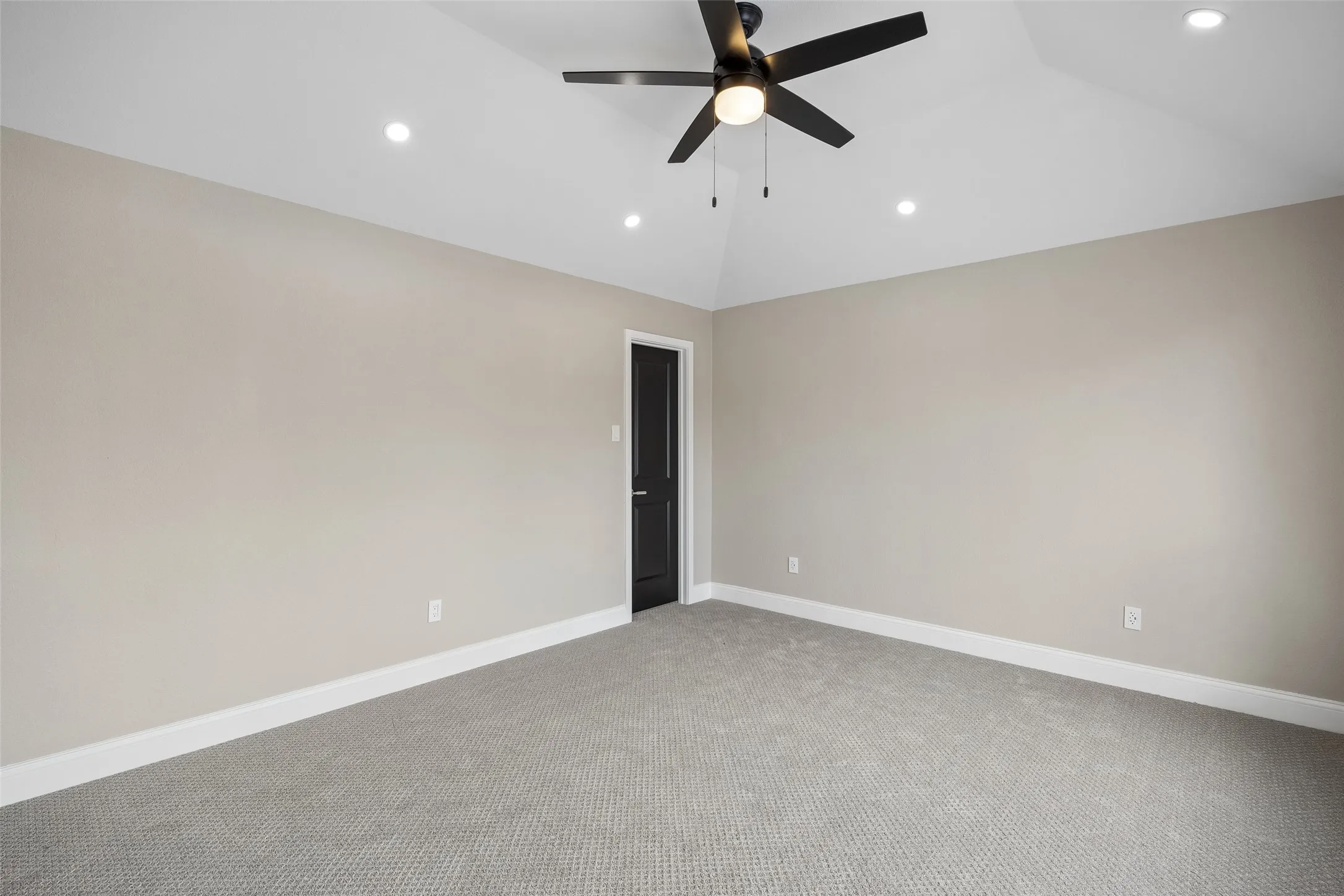 Single Family Residence For Sale in Dallas County , 1717 Palo Alto Drive, Mesquite, Texas 75150, 3 Bedroom, 2 Bathroom, 2 Garage spaces, 1,899 Sqft, built in 1989, mls#21401300, Real Estate Agent in Mesquite, Homes For Sale in Dallas county, Homes For Sale in Mesquite, Realtor in Mesquite Texas, Real Estate Brokerage Independent Realty Texas, Luminita Cordes Realtor