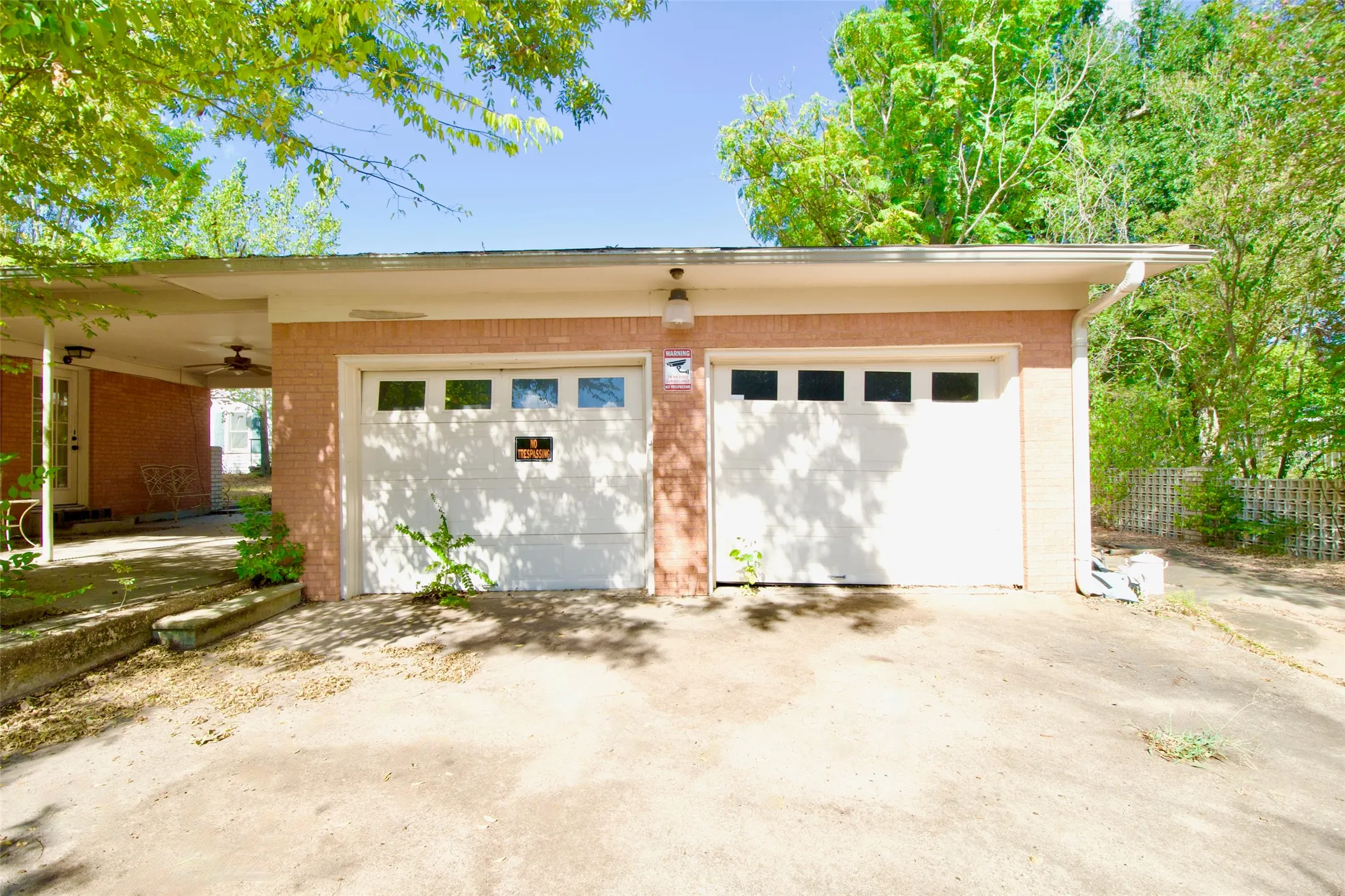 Single Family Residence For Sale in Freestone County , 819 Pecan Street, Teague, Texas 75860, 3 Bedroom, 1 Bathroom, Garage spaces, 2,798 Sqft, built in 1971, mls#21376470, Real Estate Agent in Teague, Homes For Sale in Freestone county, Homes For Sale in Teague, Realtor in Teague Texas, Real Estate Brokerage Independent Realty Texas, Luminita Cordes Realtor