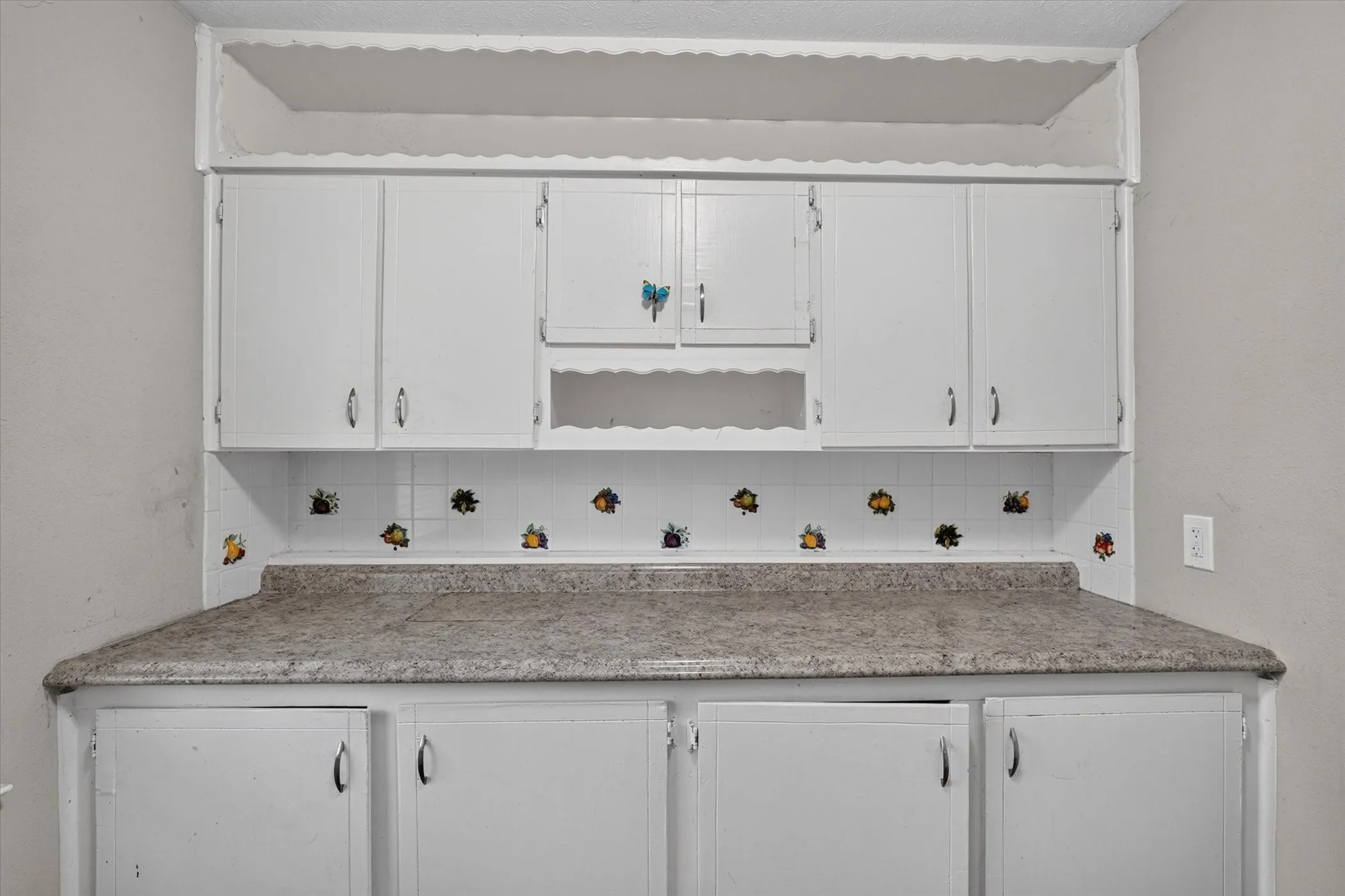 Single Family Residence For Sale in Kaufman County , 821 Circle Drive, Terrell, Texas 75160, 3 Bedroom, 2 Bathroom, Garage spaces, 1,541 Sqft, built in 1964, mls#21399916, Real Estate Agent in Terrell, Homes For Sale in Kaufman county, Homes For Sale in Terrell, Realtor in Terrell Texas, Real Estate Brokerage Independent Realty Texas, Luminita Cordes Realtor
