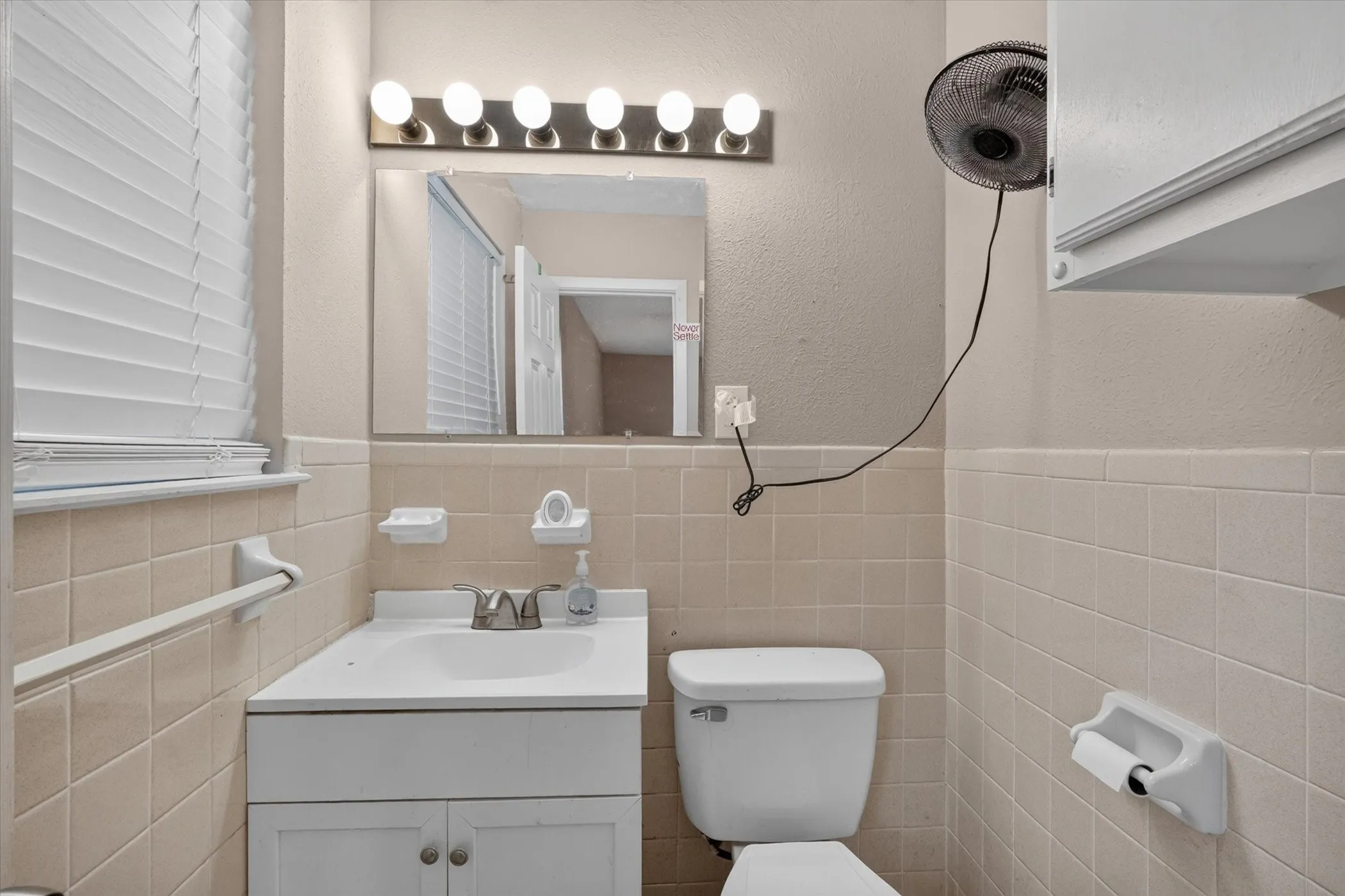 Single Family Residence For Sale in Kaufman County , 821 Circle Drive, Terrell, Texas 75160, 3 Bedroom, 2 Bathroom, Garage spaces, 1,541 Sqft, built in 1964, mls#21399916, Real Estate Agent in Terrell, Homes For Sale in Kaufman county, Homes For Sale in Terrell, Realtor in Terrell Texas, Real Estate Brokerage Independent Realty Texas, Luminita Cordes Realtor