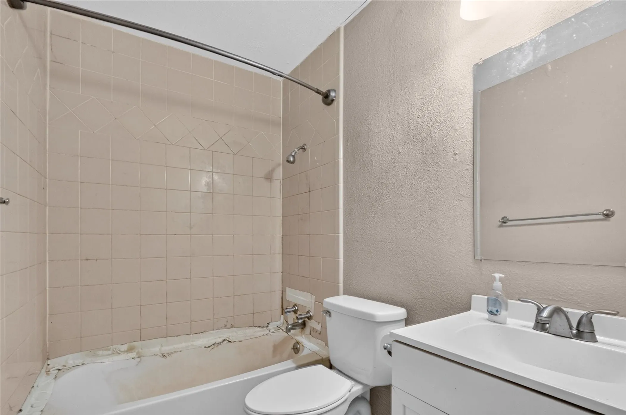 Single Family Residence For Sale in Kaufman County , 821 Circle Drive, Terrell, Texas 75160, 3 Bedroom, 2 Bathroom, Garage spaces, 1,541 Sqft, built in 1964, mls#21399916, Real Estate Agent in Terrell, Homes For Sale in Kaufman county, Homes For Sale in Terrell, Realtor in Terrell Texas, Real Estate Brokerage Independent Realty Texas, Luminita Cordes Realtor