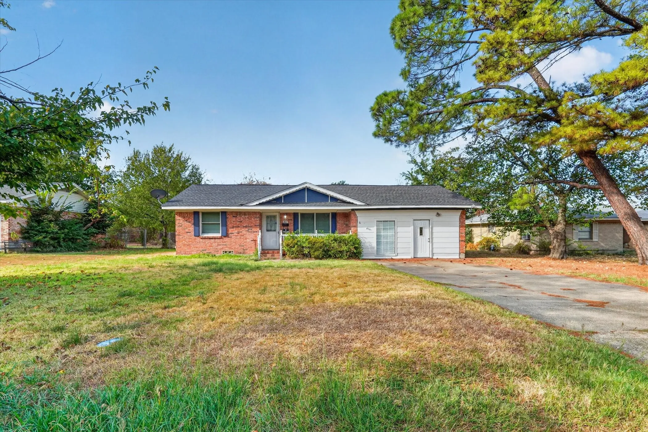 Single Family Residence For Sale in Kaufman County , 821 Circle Drive, Terrell, Texas 75160, 3 Bedroom, 2 Bathroom, Garage spaces, 1,541 Sqft, built in 1964, mls#21399916, Real Estate Agent in Terrell, Homes For Sale in Kaufman county, Homes For Sale in Terrell, Realtor in Terrell Texas, Real Estate Brokerage Independent Realty Texas, Luminita Cordes Realtor