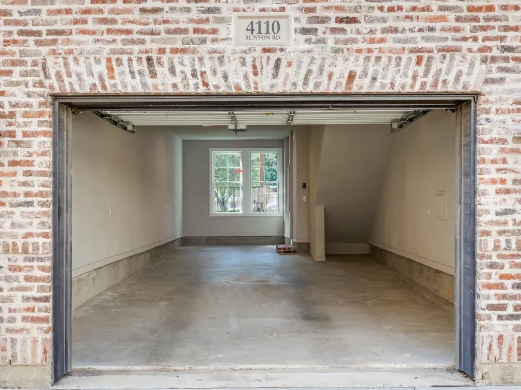 Townhouse For Sale in Dallas County , 4110 Runyon Road, Addison, Texas 75001, 2 Bedroom, 3 Bathroom, 2 Garage spaces, 1,382 Sqft, built in 2018, mls#21399219, Real Estate Agent in Addison, Homes For Sale in Dallas county, Homes For Sale in Addison, Realtor in Addison Texas, Real Estate Brokerage Independent Realty Texas, Luminita Cordes Realtor