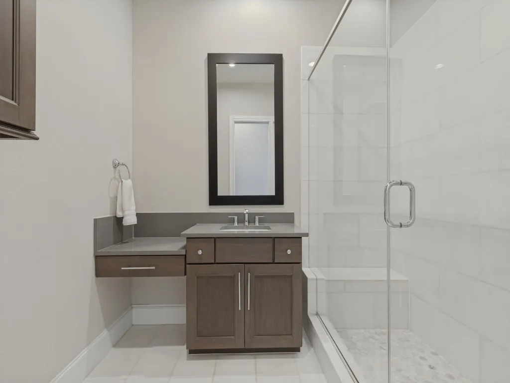 Townhouse For Sale in Dallas County , 4110 Runyon Road, Addison, Texas 75001, 2 Bedroom, 3 Bathroom, 2 Garage spaces, 1,382 Sqft, built in 2018, mls#21399219, Real Estate Agent in Addison, Homes For Sale in Dallas county, Homes For Sale in Addison, Realtor in Addison Texas, Real Estate Brokerage Independent Realty Texas, Luminita Cordes Realtor