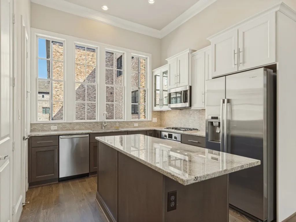 Townhouse For Sale in Dallas County , 4110 Runyon Road, Addison, Texas 75001, 2 Bedroom, 3 Bathroom, 2 Garage spaces, 1,382 Sqft, built in 2018, mls#21399219, Real Estate Agent in Addison, Homes For Sale in Dallas county, Homes For Sale in Addison, Realtor in Addison Texas, Real Estate Brokerage Independent Realty Texas, Luminita Cordes Realtor