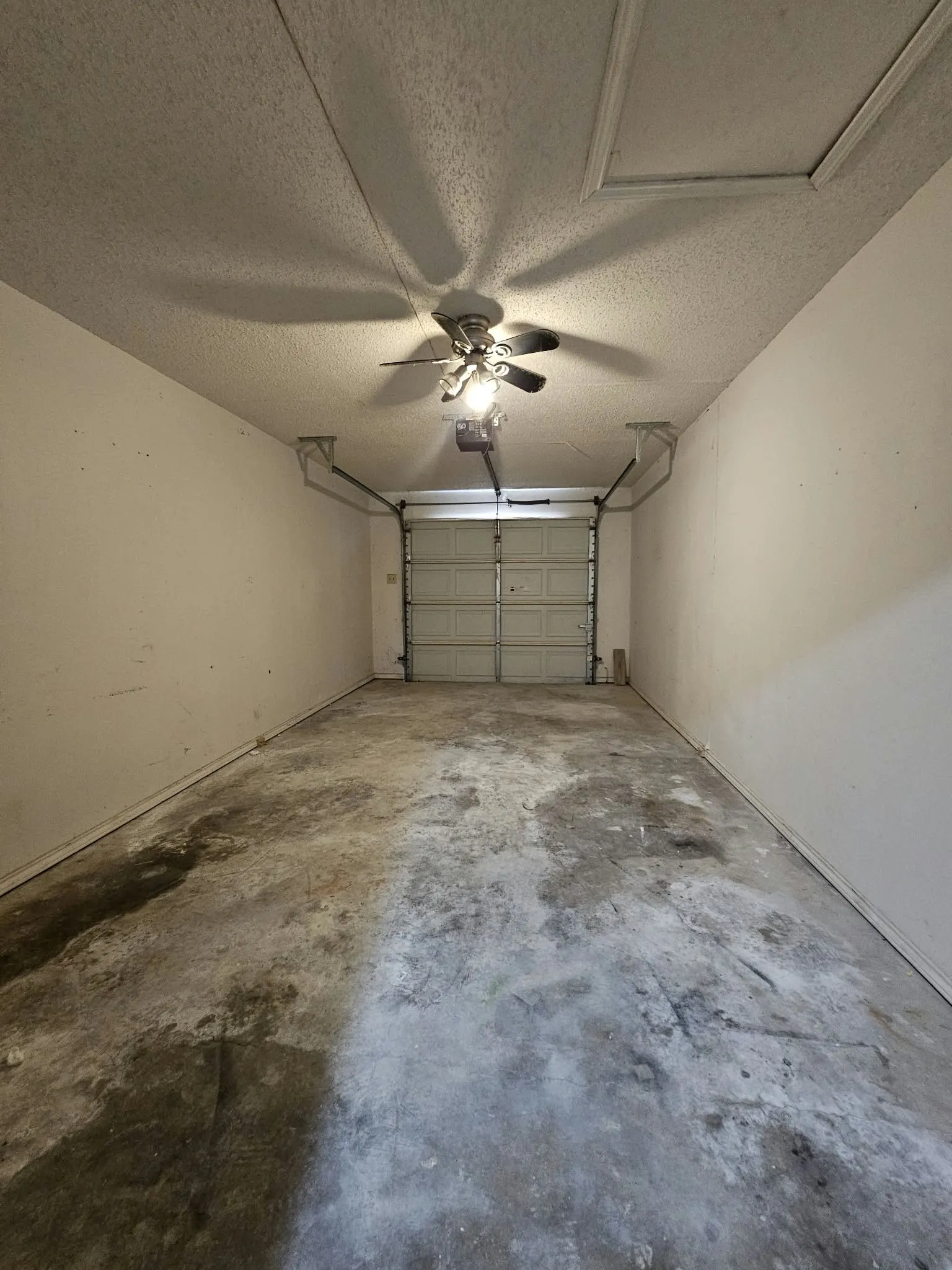 Duplex For Rent in Dallas County , 5312 Brookhollow Drive, Sachse, Texas 75048, 2 Bedroom, 1 Bathroom, 1 Garage spaces, 989 Sqft, built in 1982, mls#21400462, Real Estate Agent in Sachse, Homes For Rent in Dallas county, Homes For Rent in Sachse, Realtor in Sachse Texas, Real Estate Brokerage Independent Realty Texas, Luminita Cordes Realtor