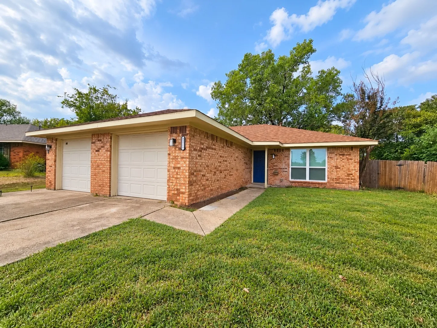 Duplex For Rent in Dallas County , 5312 Brookhollow Drive, Sachse, Texas 75048, 2 Bedroom, 1 Bathroom, 1 Garage spaces, 989 Sqft, built in 1982, mls#21400462, Real Estate Agent in Sachse, Homes For Rent in Dallas county, Homes For Rent in Sachse, Realtor in Sachse Texas, Real Estate Brokerage Independent Realty Texas, Luminita Cordes Realtor