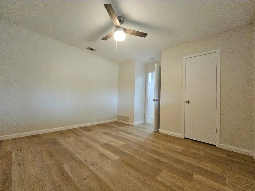 Duplex For Rent in Dallas County , 5312 Brookhollow Drive, Sachse, Texas 75048, 2 Bedroom, 1 Bathroom, 1 Garage spaces, 989 Sqft, built in 1982, mls#21400462, Real Estate Agent in Sachse, Homes For Rent in Dallas county, Homes For Rent in Sachse, Realtor in Sachse Texas, Real Estate Brokerage Independent Realty Texas, Luminita Cordes Realtor