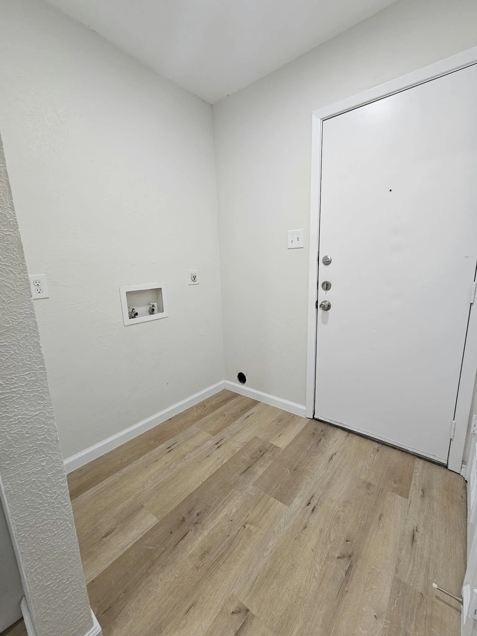 Duplex For Rent in Dallas County , 5312 Brookhollow Drive, Sachse, Texas 75048, 2 Bedroom, 1 Bathroom, 1 Garage spaces, 989 Sqft, built in 1982, mls#21400462, Real Estate Agent in Sachse, Homes For Rent in Dallas county, Homes For Rent in Sachse, Realtor in Sachse Texas, Real Estate Brokerage Independent Realty Texas, Luminita Cordes Realtor