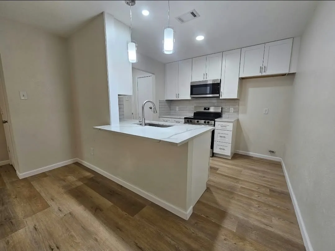 Duplex For Rent in Dallas County , 5312 Brookhollow Drive, Sachse, Texas 75048, 2 Bedroom, 1 Bathroom, 1 Garage spaces, 989 Sqft, built in 1982, mls#21400462, Real Estate Agent in Sachse, Homes For Rent in Dallas county, Homes For Rent in Sachse, Realtor in Sachse Texas, Real Estate Brokerage Independent Realty Texas, Luminita Cordes Realtor