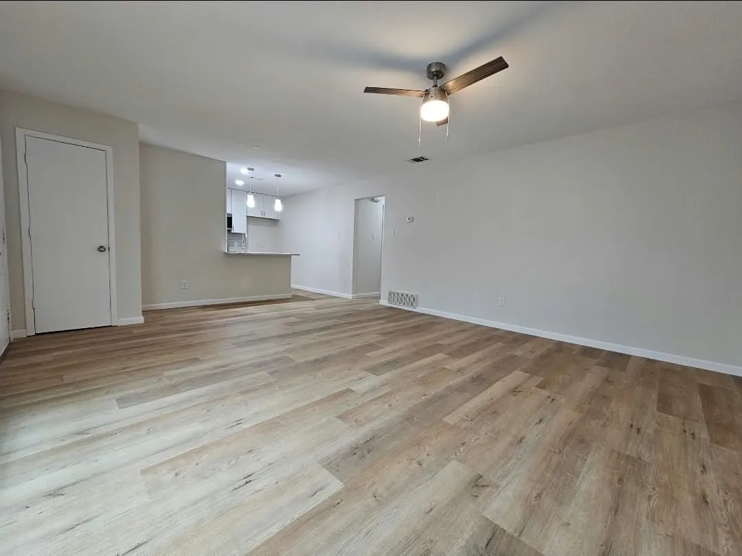 Duplex For Rent in Dallas County , 5312 Brookhollow Drive, Sachse, Texas 75048, 2 Bedroom, 1 Bathroom, 1 Garage spaces, 989 Sqft, built in 1982, mls#21400462, Real Estate Agent in Sachse, Homes For Rent in Dallas county, Homes For Rent in Sachse, Realtor in Sachse Texas, Real Estate Brokerage Independent Realty Texas, Luminita Cordes Realtor