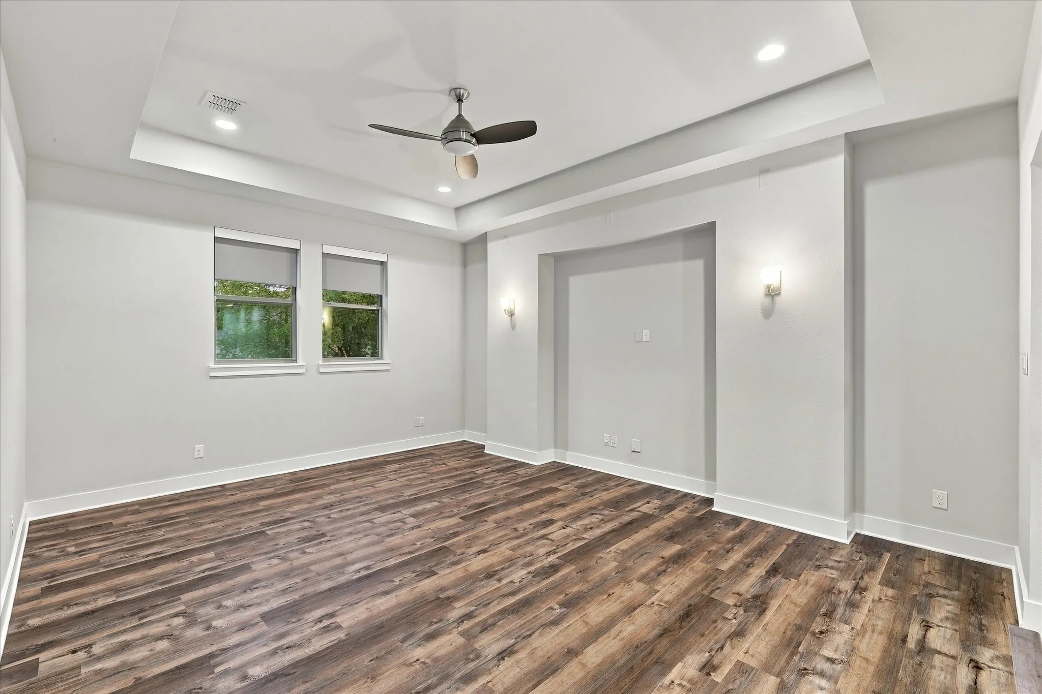 Single Family Residence For Rent in Dallas County , 6251 Lakeshore Drive, Dallas, Texas 75214, 4 Bedroom, 4 Bathroom, 2 Garage spaces, 3,325 Sqft, built in 2011, mls#21399164, Real Estate Agent in Dallas, Homes For Rent in Dallas county, Homes For Rent in Dallas, Realtor in Dallas Texas, Real Estate Brokerage Independent Realty Texas, Luminita Cordes Realtor
