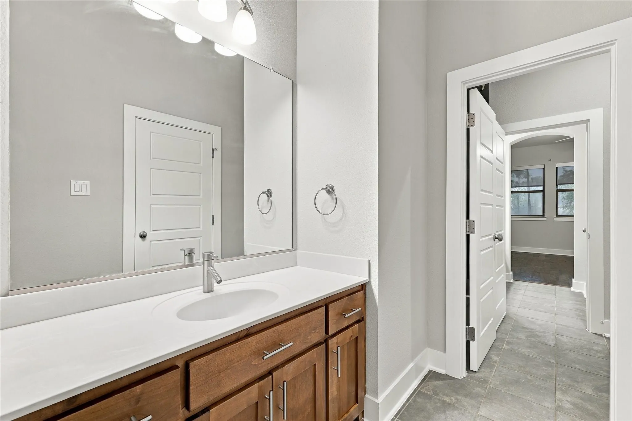 Single Family Residence For Sale in Dallas County , 6251 Lakeshore Drive, Dallas, Texas 75214, 4 Bedroom, 4 Bathroom, 2 Garage spaces, 3,325 Sqft, built in 2011, mls#21396231, Real Estate Agent in Dallas, Homes For Sale in Dallas county, Homes For Sale in Dallas, Realtor in Dallas Texas, Real Estate Brokerage Independent Realty Texas, Luminita Cordes Realtor
