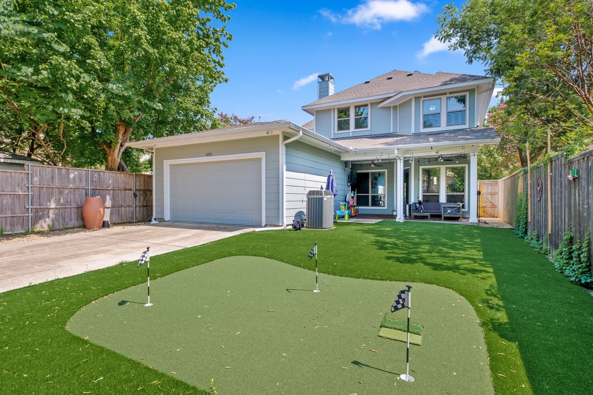Single Family Residence For Sale in Dallas County , 6251 Lakeshore Drive, Dallas, Texas 75214, 4 Bedroom, 4 Bathroom, 2 Garage spaces, 3,325 Sqft, built in 2011, mls#21396231, Real Estate Agent in Dallas, Homes For Sale in Dallas county, Homes For Sale in Dallas, Realtor in Dallas Texas, Real Estate Brokerage Independent Realty Texas, Luminita Cordes Realtor