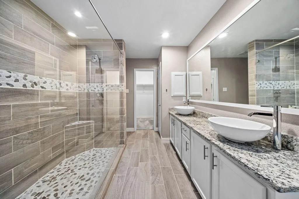 Single Family Residence For Sale in Ellis County , 115 Autumn Trail, Red Oak, Texas 75154, 4 Bedroom, 2 Bathroom, 2 Garage spaces, 2,134 Sqft, built in 2005, mls#21400163, Real Estate Agent in Red Oak, Homes For Sale in Ellis county, Homes For Sale in Red Oak, Realtor in Red Oak Texas, Real Estate Brokerage Independent Realty Texas, Luminita Cordes Realtor