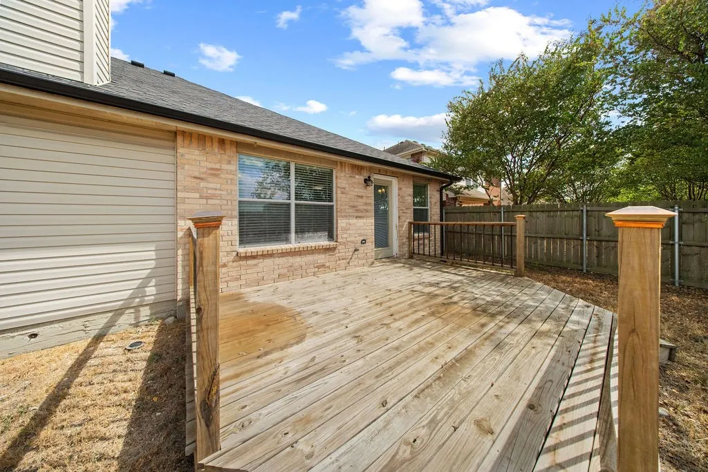 Single Family Residence For Sale in Ellis County , 115 Autumn Trail, Red Oak, Texas 75154, 4 Bedroom, 2 Bathroom, 2 Garage spaces, 2,134 Sqft, built in 2005, mls#21400163, Real Estate Agent in Red Oak, Homes For Sale in Ellis county, Homes For Sale in Red Oak, Realtor in Red Oak Texas, Real Estate Brokerage Independent Realty Texas, Luminita Cordes Realtor