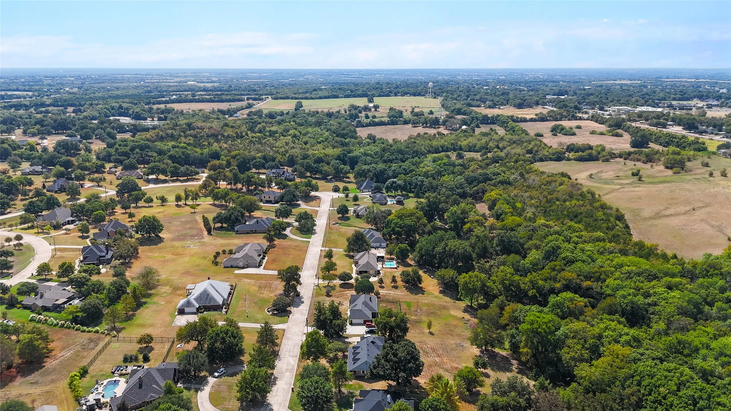 Single Family Residence For Sale in Collin County , 1315 Red Oak Circle, Farmersville, Texas 75442, 3 Bedroom, 3 Bathroom, 3 Garage spaces, 2,062 Sqft, built in 1993, mls#21398963, Real Estate Agent in Farmersville, Homes For Sale in Collin county, Homes For Sale in Farmersville, Realtor in Farmersville Texas, Real Estate Brokerage Independent Realty Texas, Luminita Cordes Realtor