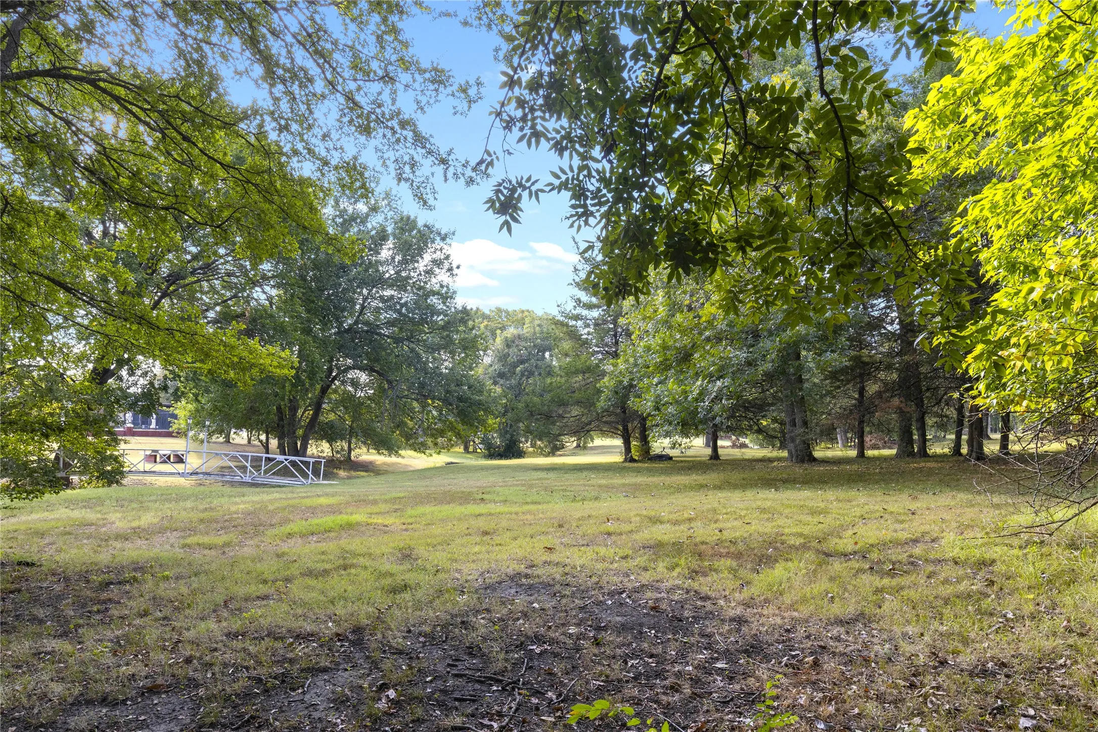 Single Family Residence For Sale in Collin County , 1315 Red Oak Circle, Farmersville, Texas 75442, 3 Bedroom, 3 Bathroom, 3 Garage spaces, 2,062 Sqft, built in 1993, mls#21398963, Real Estate Agent in Farmersville, Homes For Sale in Collin county, Homes For Sale in Farmersville, Realtor in Farmersville Texas, Real Estate Brokerage Independent Realty Texas, Luminita Cordes Realtor