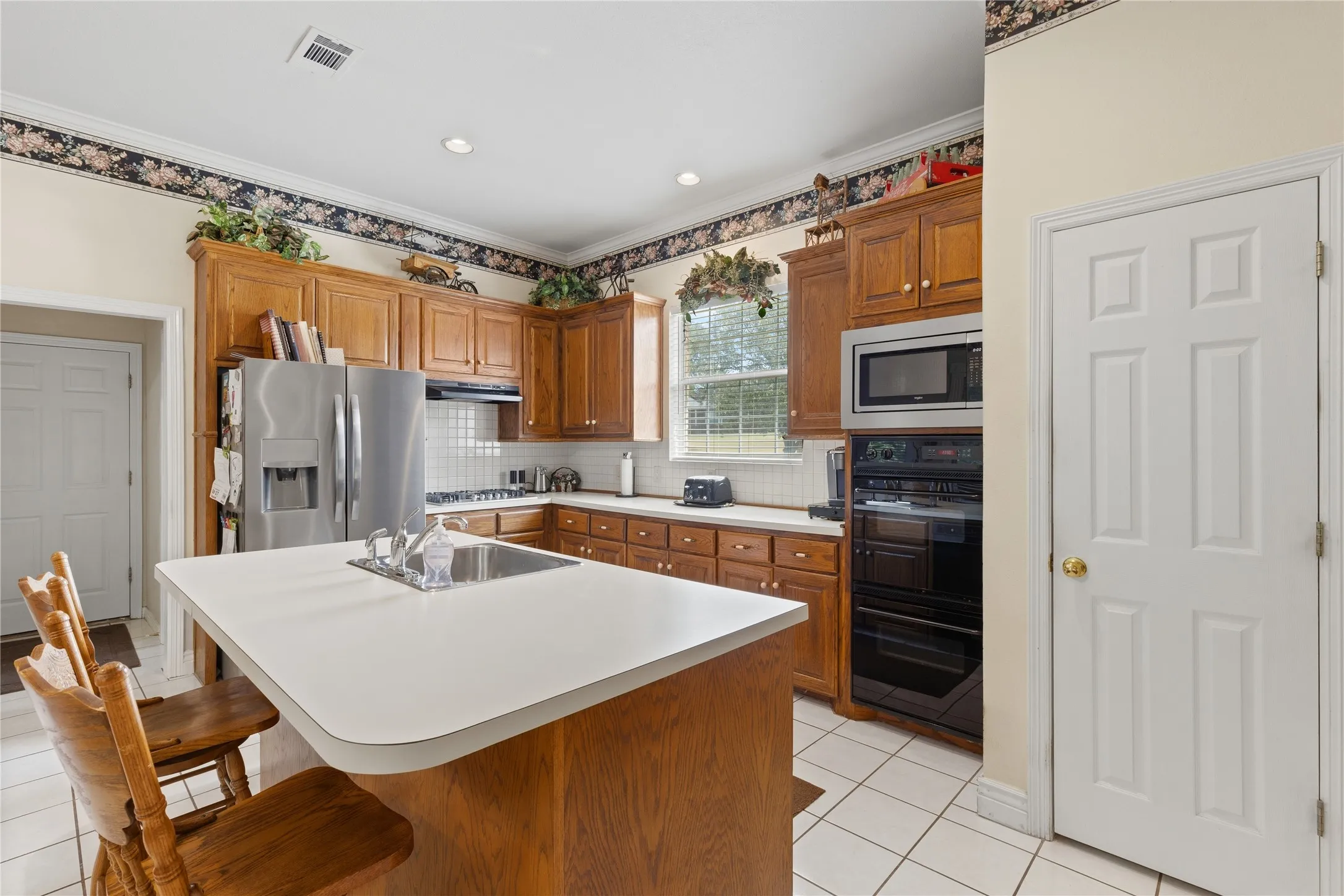 Single Family Residence For Sale in Collin County , 1315 Red Oak Circle, Farmersville, Texas 75442, 3 Bedroom, 3 Bathroom, 3 Garage spaces, 2,062 Sqft, built in 1993, mls#21398963, Real Estate Agent in Farmersville, Homes For Sale in Collin county, Homes For Sale in Farmersville, Realtor in Farmersville Texas, Real Estate Brokerage Independent Realty Texas, Luminita Cordes Realtor