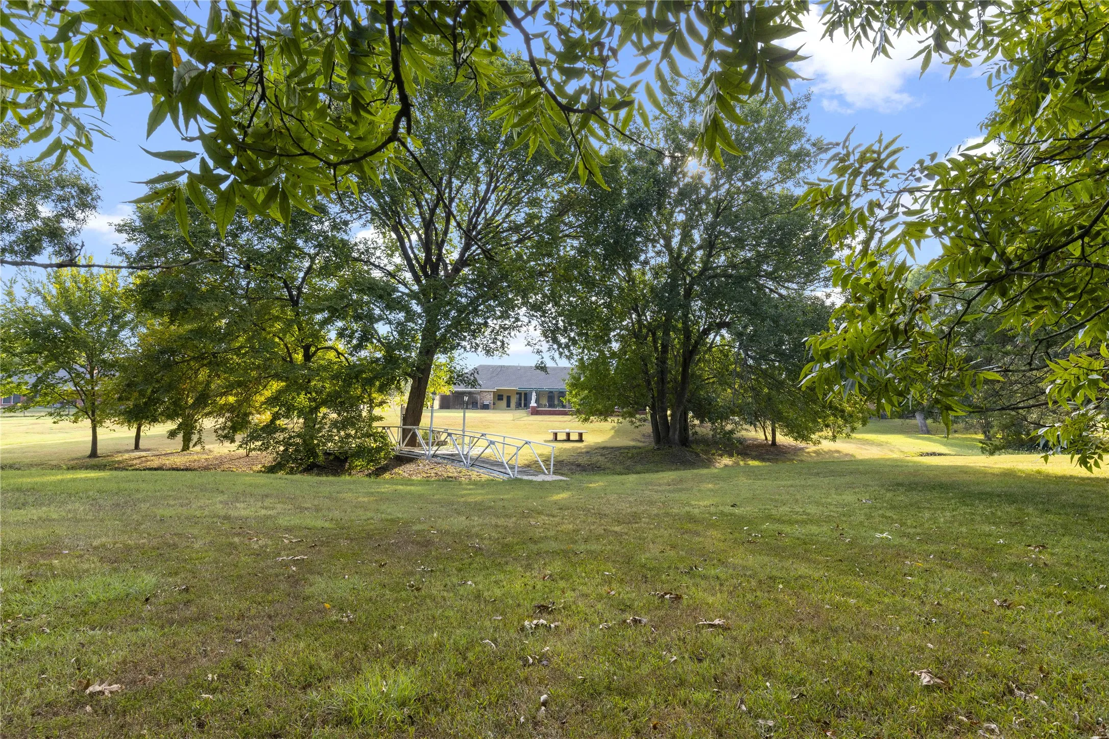 Single Family Residence For Sale in Collin County , 1315 Red Oak Circle, Farmersville, Texas 75442, 3 Bedroom, 3 Bathroom, 3 Garage spaces, 2,062 Sqft, built in 1993, mls#21398963, Real Estate Agent in Farmersville, Homes For Sale in Collin county, Homes For Sale in Farmersville, Realtor in Farmersville Texas, Real Estate Brokerage Independent Realty Texas, Luminita Cordes Realtor