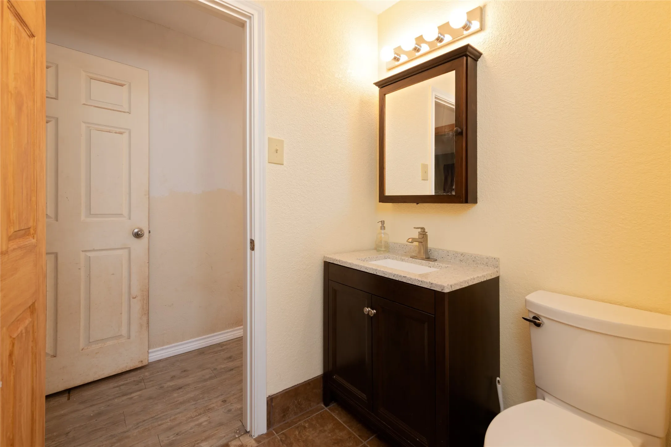 Single Family Residence For Sale in Taylor County , 2001 Westview Drive, Abilene, Texas 79603, 3 Bedroom, 2 Bathroom, Garage spaces, 1,788 Sqft, built in 1956, mls#21387922, Real Estate Agent in Abilene, Homes For Sale in Taylor county, Homes For Sale in Abilene, Realtor in Abilene Texas, Real Estate Brokerage Independent Realty Texas, Luminita Cordes Realtor