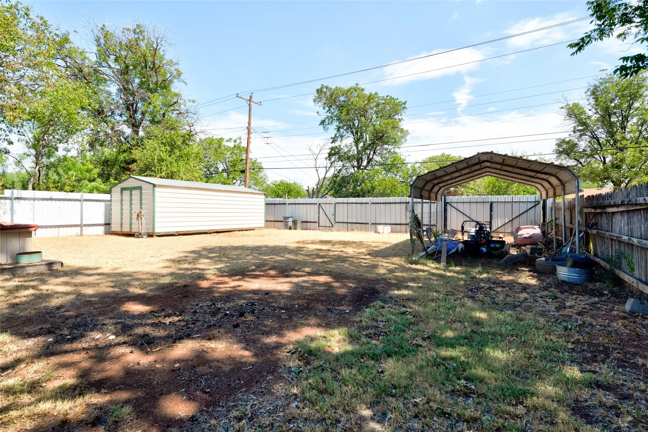 Single Family Residence For Sale in Taylor County , 2001 Westview Drive, Abilene, Texas 79603, 3 Bedroom, 2 Bathroom, Garage spaces, 1,788 Sqft, built in 1956, mls#21387922, Real Estate Agent in Abilene, Homes For Sale in Taylor county, Homes For Sale in Abilene, Realtor in Abilene Texas, Real Estate Brokerage Independent Realty Texas, Luminita Cordes Realtor