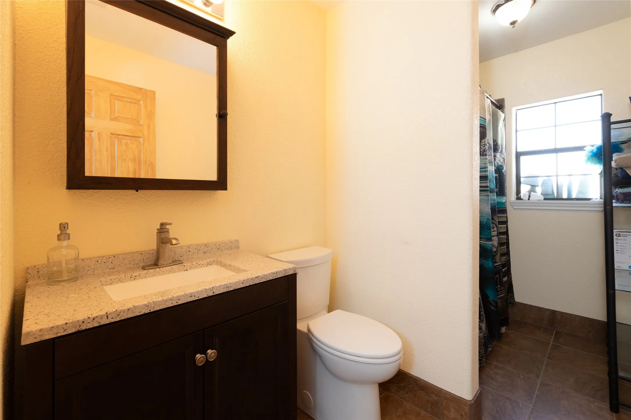 Single Family Residence For Sale in Taylor County , 2001 Westview Drive, Abilene, Texas 79603, 3 Bedroom, 2 Bathroom, Garage spaces, 1,788 Sqft, built in 1956, mls#21387922, Real Estate Agent in Abilene, Homes For Sale in Taylor county, Homes For Sale in Abilene, Realtor in Abilene Texas, Real Estate Brokerage Independent Realty Texas, Luminita Cordes Realtor