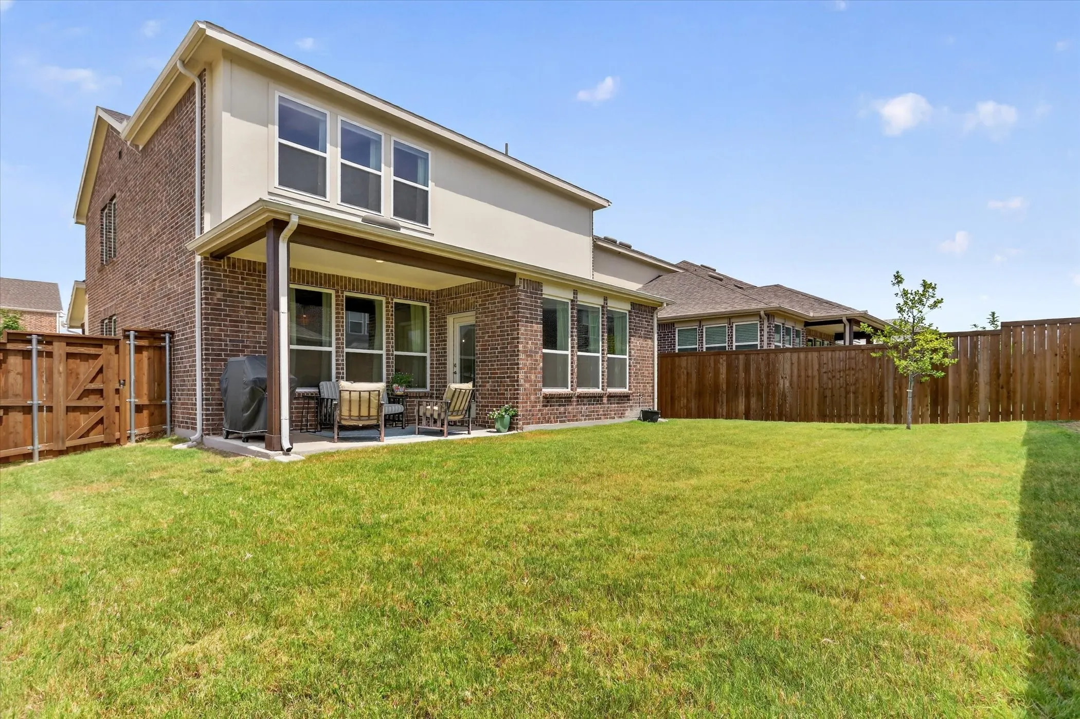 Single Family Residence For Rent in Dallas County , 4802 Nicola Road, Dallas, Texas 75228, 3 Bedroom, 3 Bathroom, 2 Garage spaces, 2,216 Sqft, built in 2023, mls#21401243, Real Estate Agent in Dallas, Homes For Rent in Dallas county, Homes For Rent in Dallas, Realtor in Dallas Texas, Real Estate Brokerage Independent Realty Texas, Luminita Cordes Realtor