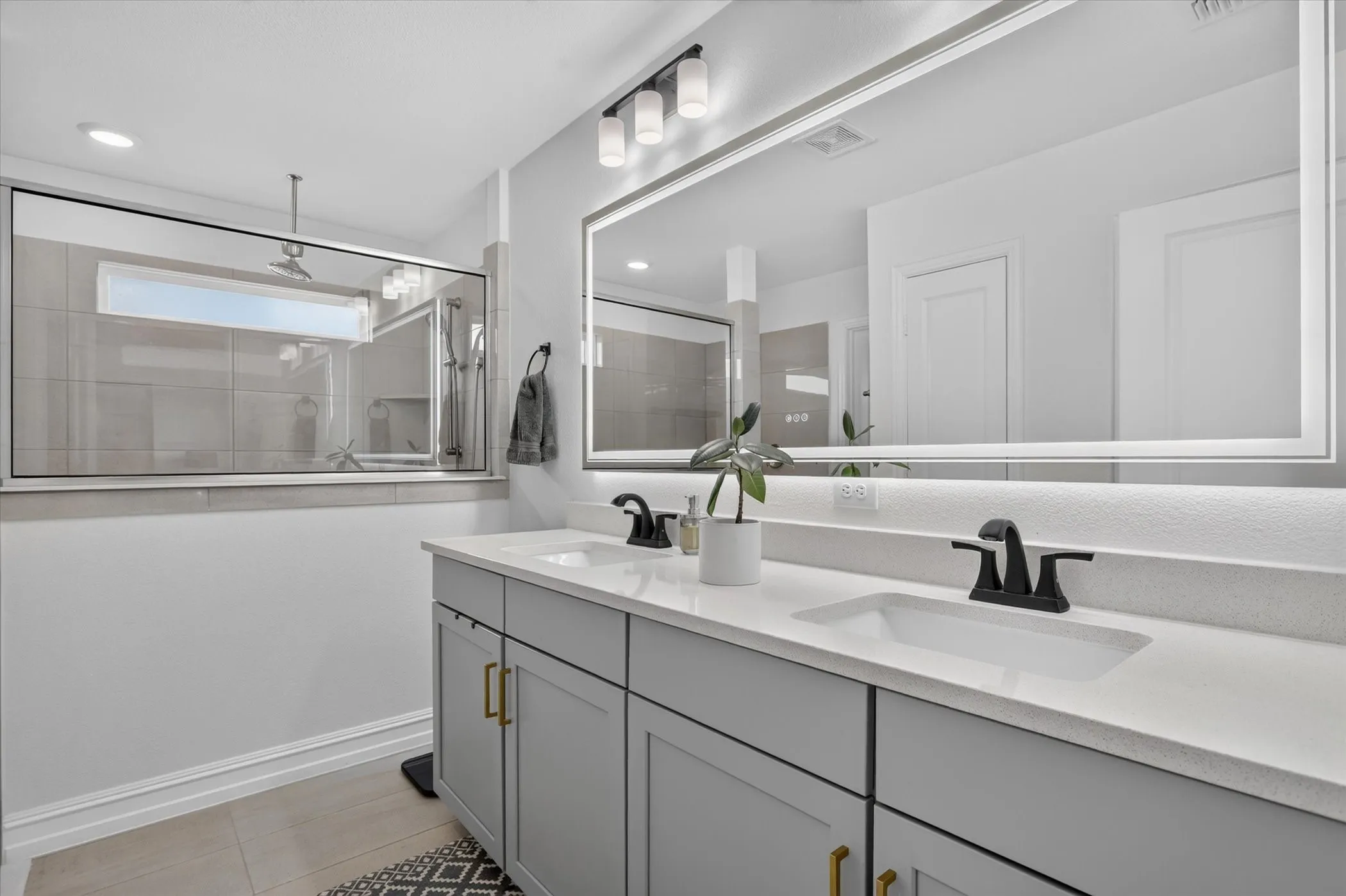 Single Family Residence For Rent in Dallas County , 4802 Nicola Road, Dallas, Texas 75228, 3 Bedroom, 3 Bathroom, 2 Garage spaces, 2,216 Sqft, built in 2023, mls#21401243, Real Estate Agent in Dallas, Homes For Rent in Dallas county, Homes For Rent in Dallas, Realtor in Dallas Texas, Real Estate Brokerage Independent Realty Texas, Luminita Cordes Realtor