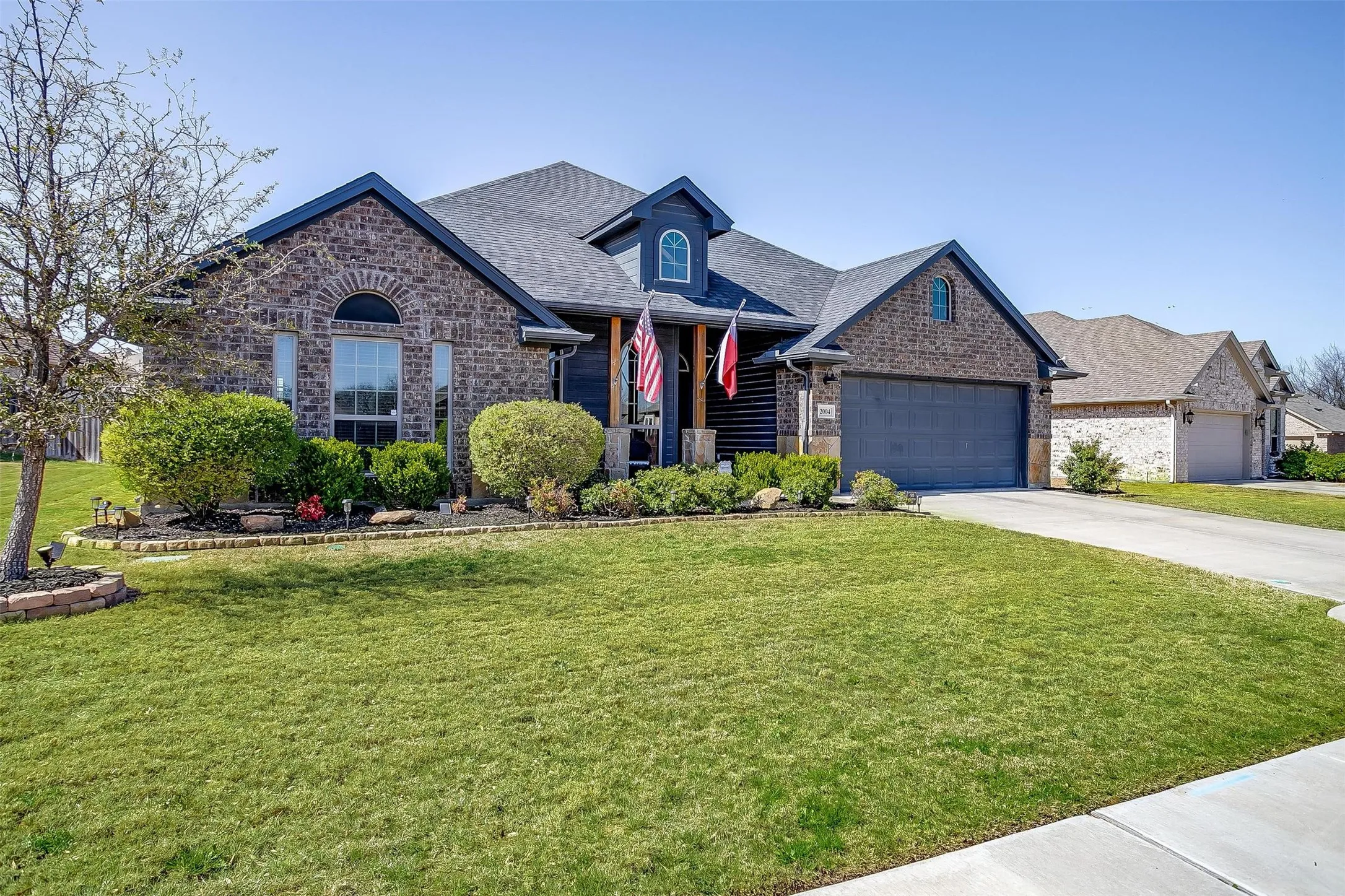 Single Family Residence For Sale in Parker County , 2004 Hill Crest Court, Weatherford, Texas 76086, 4 Bedroom, 2 Bathroom, 2 Garage spaces, 2,122 Sqft, built in 2017, mls#21387558, Real Estate Agent in Weatherford, Homes For Sale in Parker county, Homes For Sale in Weatherford, Realtor in Weatherford Texas, Real Estate Brokerage Independent Realty Texas, Luminita Cordes Realtor
