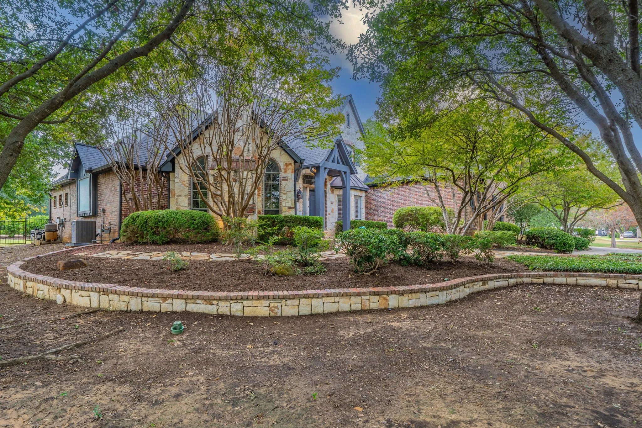 Single Family Residence For Rent in Denton County , 3201 Cedar Ridge Drive, Flower Mound, Texas 75022, 5 Bedroom, 5 Bathroom, 3 Garage spaces, 3,929 Sqft, built in 2001, mls#21401414, Real Estate Agent in Flower Mound, Homes For Rent in Denton county, Homes For Rent in Flower Mound, Realtor in Flower Mound Texas, Real Estate Brokerage Independent Realty Texas, Luminita Cordes Realtor