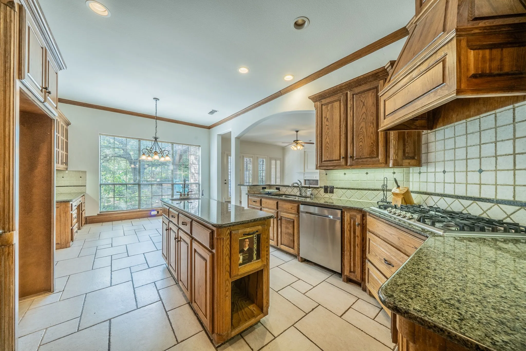 Single Family Residence For Rent in Denton County , 3201 Cedar Ridge Drive, Flower Mound, Texas 75022, 5 Bedroom, 5 Bathroom, 3 Garage spaces, 3,929 Sqft, built in 2001, mls#21401414, Real Estate Agent in Flower Mound, Homes For Rent in Denton county, Homes For Rent in Flower Mound, Realtor in Flower Mound Texas, Real Estate Brokerage Independent Realty Texas, Luminita Cordes Realtor