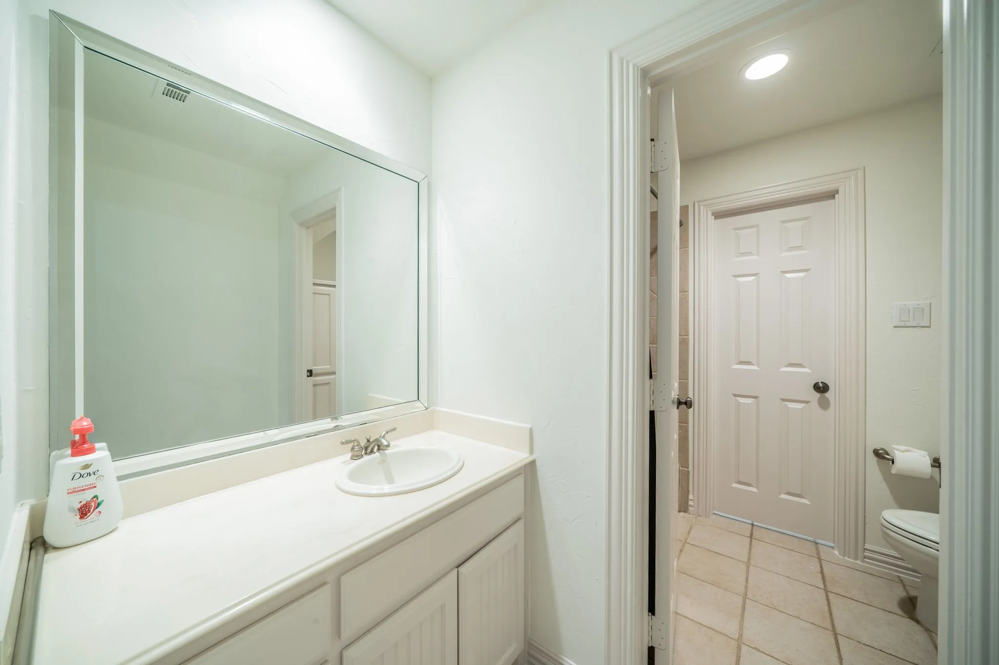 Single Family Residence For Rent in Denton County , 3201 Cedar Ridge Drive, Flower Mound, Texas 75022, 5 Bedroom, 5 Bathroom, 3 Garage spaces, 3,929 Sqft, built in 2001, mls#21401414, Real Estate Agent in Flower Mound, Homes For Rent in Denton county, Homes For Rent in Flower Mound, Realtor in Flower Mound Texas, Real Estate Brokerage Independent Realty Texas, Luminita Cordes Realtor
