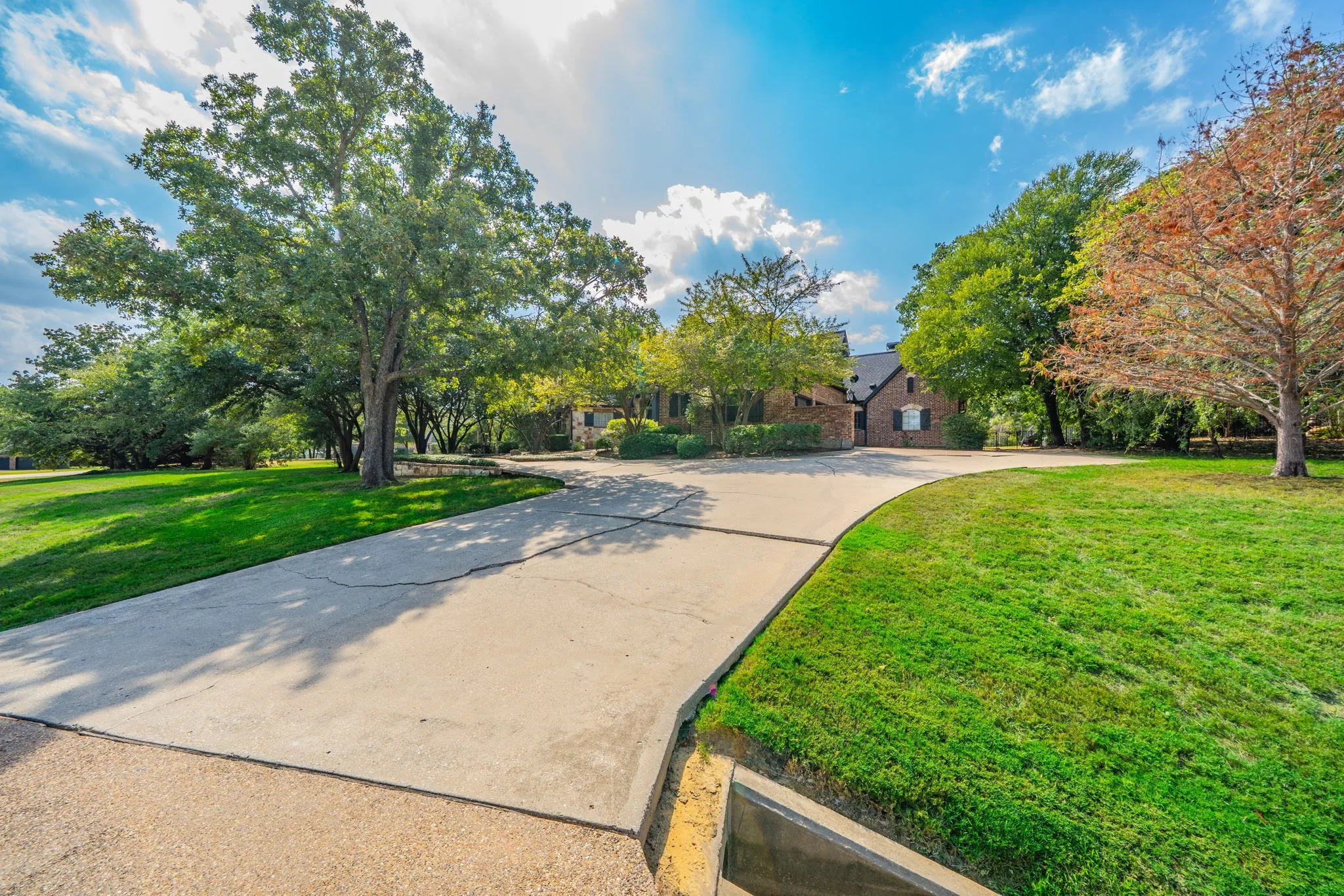 Single Family Residence For Rent in Denton County , 3201 Cedar Ridge Drive, Flower Mound, Texas 75022, 5 Bedroom, 5 Bathroom, 3 Garage spaces, 3,929 Sqft, built in 2001, mls#21401414, Real Estate Agent in Flower Mound, Homes For Rent in Denton county, Homes For Rent in Flower Mound, Realtor in Flower Mound Texas, Real Estate Brokerage Independent Realty Texas, Luminita Cordes Realtor