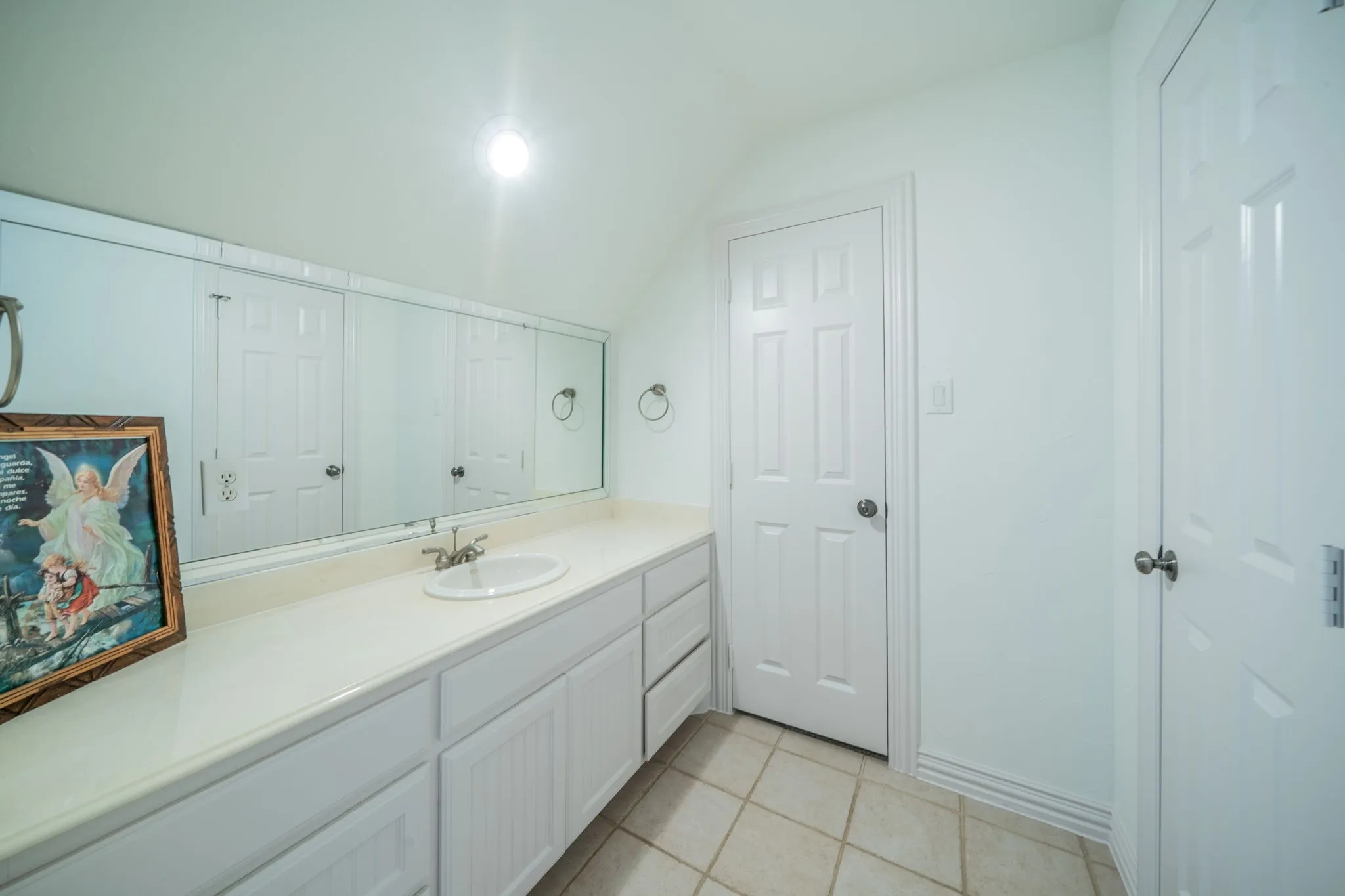 Single Family Residence For Rent in Denton County , 3201 Cedar Ridge Drive, Flower Mound, Texas 75022, 5 Bedroom, 5 Bathroom, 3 Garage spaces, 3,929 Sqft, built in 2001, mls#21401414, Real Estate Agent in Flower Mound, Homes For Rent in Denton county, Homes For Rent in Flower Mound, Realtor in Flower Mound Texas, Real Estate Brokerage Independent Realty Texas, Luminita Cordes Realtor