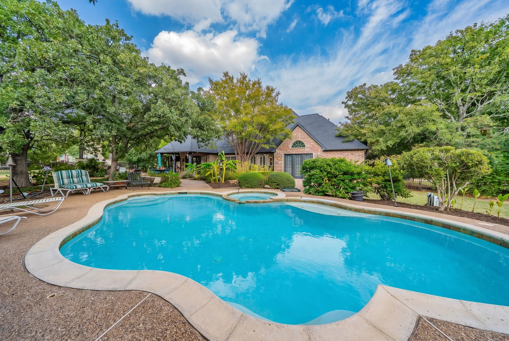 Single Family Residence For Rent in Denton County , 3201 Cedar Ridge Drive, Flower Mound, Texas 75022, 5 Bedroom, 5 Bathroom, 3 Garage spaces, 3,929 Sqft, built in 2001, mls#21401414, Real Estate Agent in Flower Mound, Homes For Rent in Denton county, Homes For Rent in Flower Mound, Realtor in Flower Mound Texas, Real Estate Brokerage Independent Realty Texas, Luminita Cordes Realtor