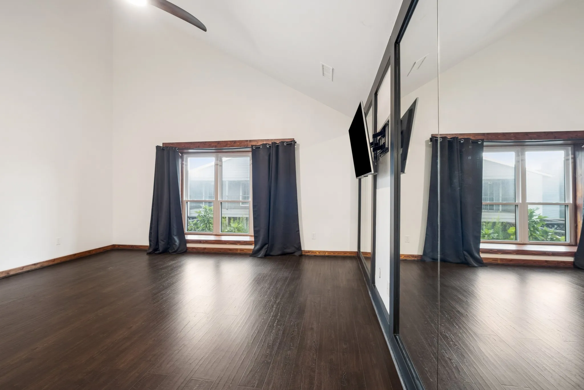 Townhouse For Rent in Dallas County , 15539 Preston Road 1037, Dallas, Texas 75248, 5 Bedroom, 5 Bathroom, 2 Garage spaces, 3,000 Sqft, built in 1974, mls#21401320, Real Estate Agent in Dallas, Homes For Rent in Dallas county, Homes For Rent in Dallas, Realtor in Dallas Texas, Real Estate Brokerage Independent Realty Texas, Luminita Cordes Realtor