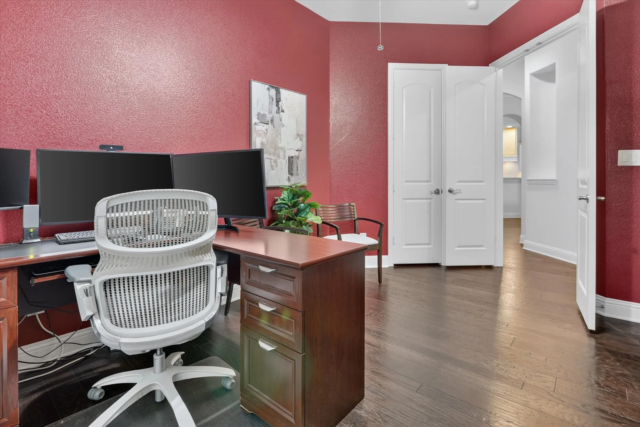 Secondary bedroom or office down