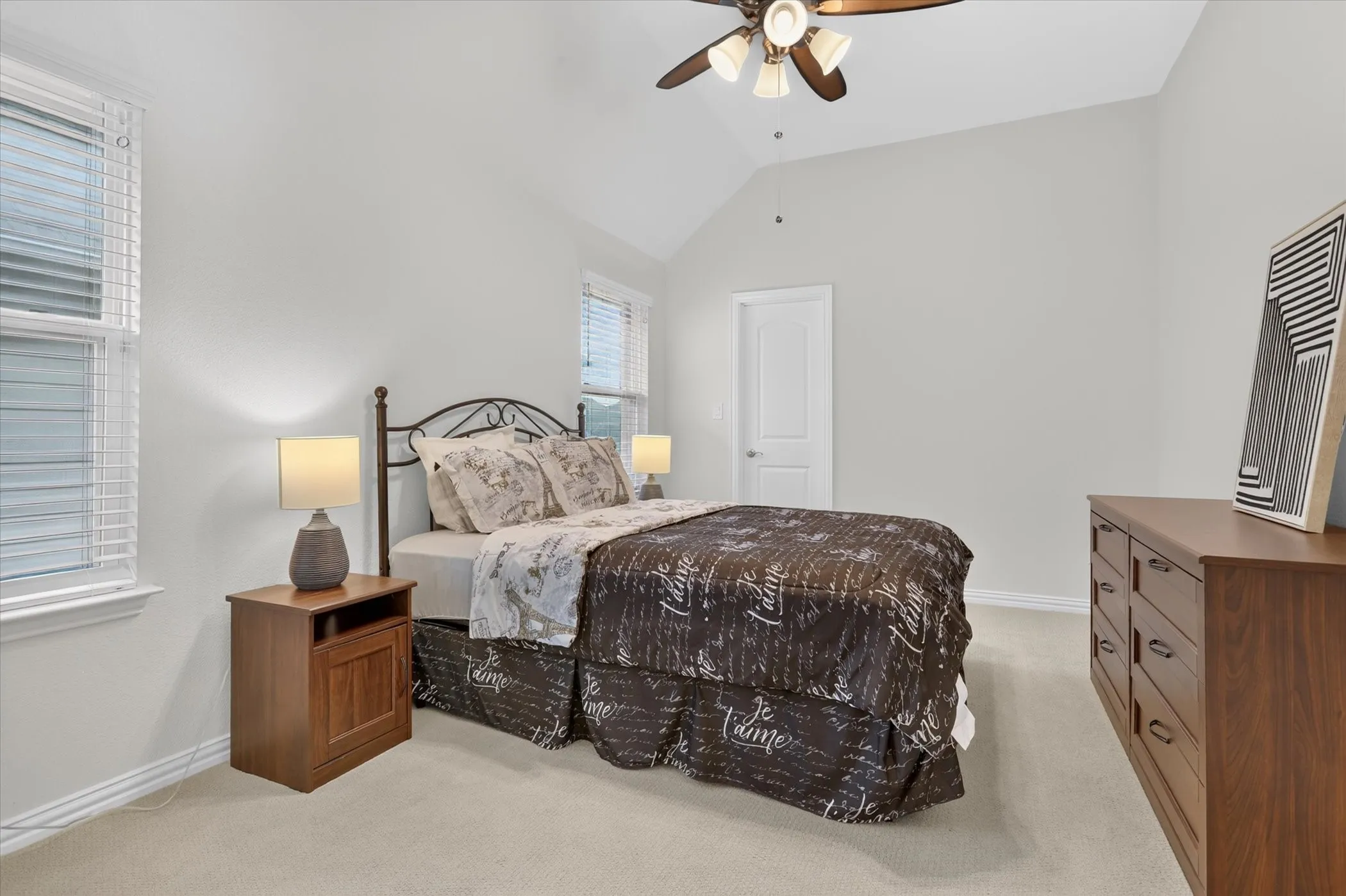 Secondary bedroom