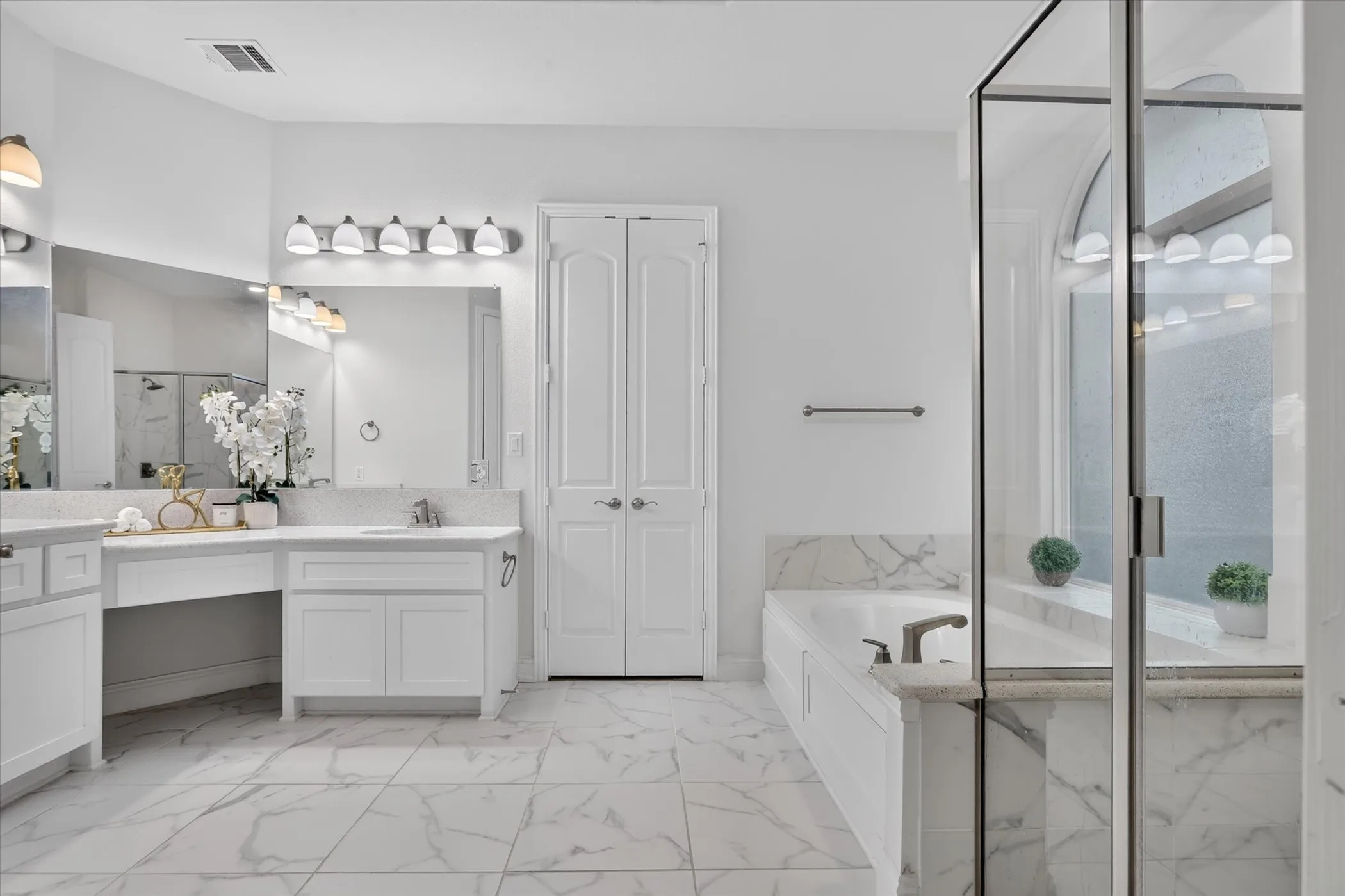 Primary bath