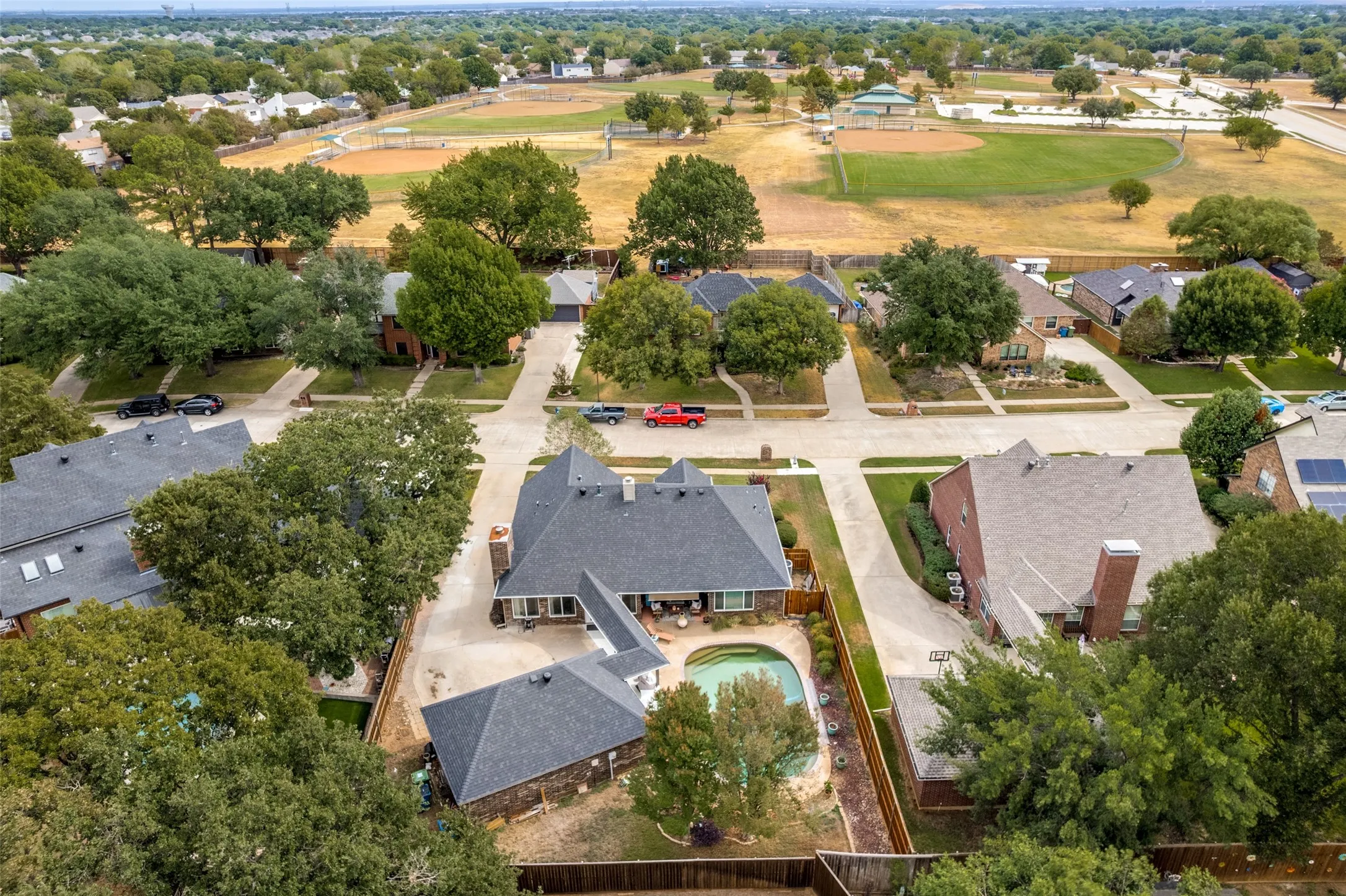 Single Family Residence For Sale in Denton County , 5201 Alexander Drive, Flower Mound, Texas 75028, 3 Bedroom, 2 Bathroom, 3 Garage spaces, 2,056 Sqft, built in 1988, mls#21398307, Real Estate Agent in Flower Mound, Homes For Sale in Denton county, Homes For Sale in Flower Mound, Realtor in Flower Mound Texas, Real Estate Brokerage Independent Realty Texas, Luminita Cordes Realtor